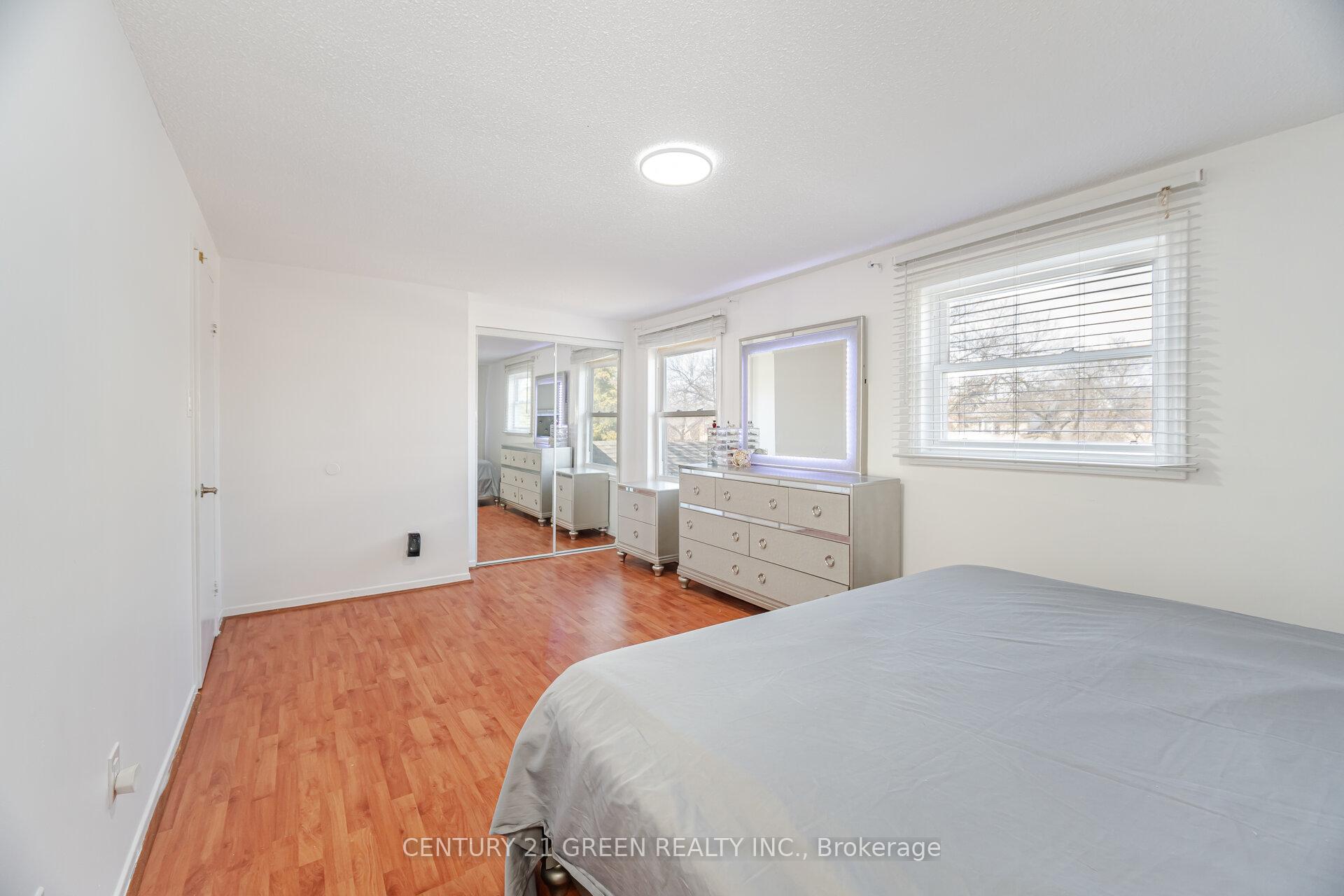 Photo 25 of 864 Laurier Avenue, Milton, Timberlea — HOMEH