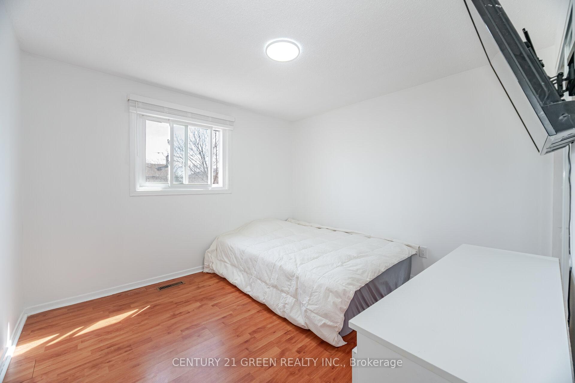 Photo 30 of 864 Laurier Avenue, Milton, Timberlea — HOMEH