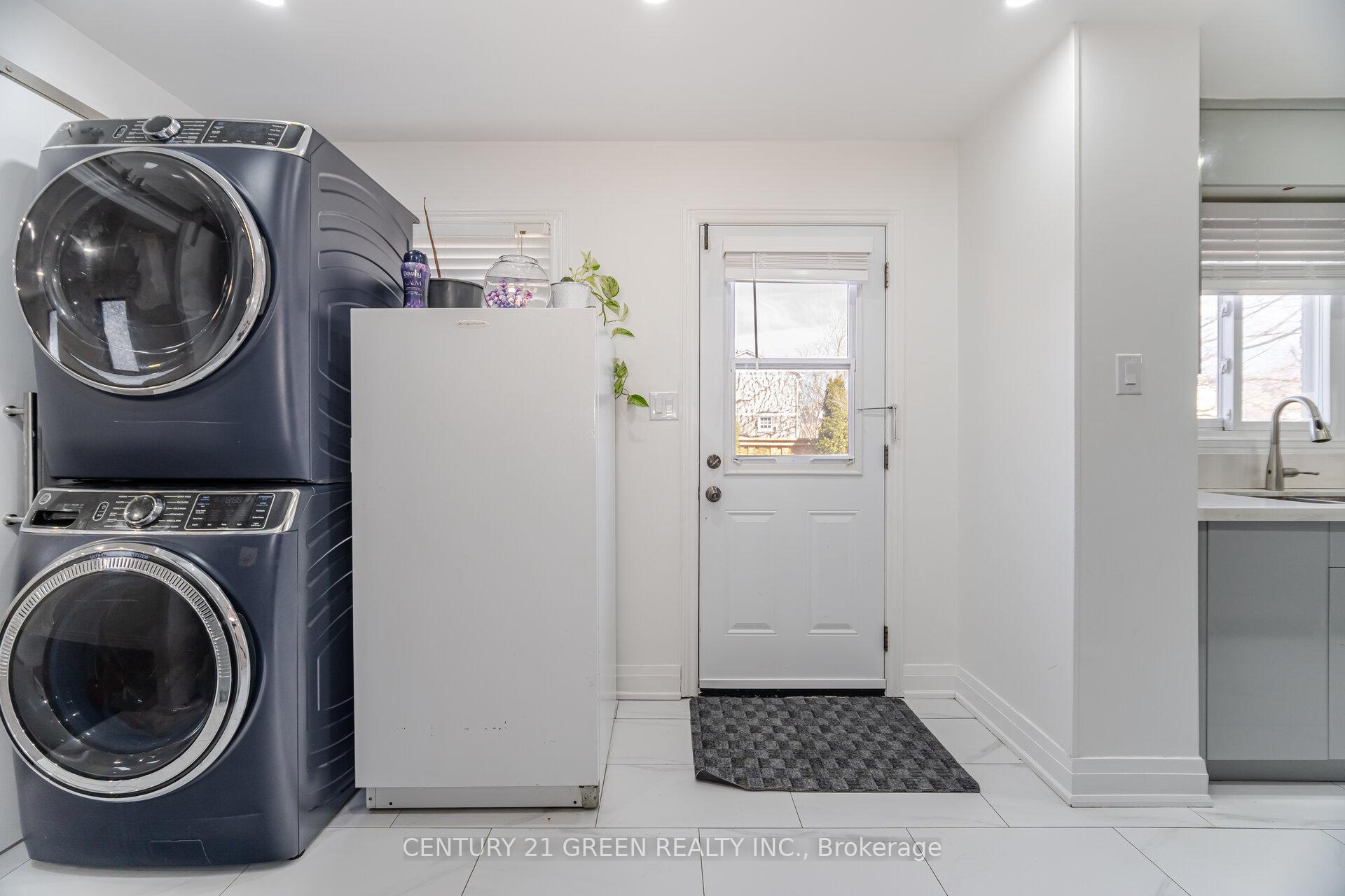 Photo 32 of 864 Laurier Avenue, Milton, Timberlea — HOMEH
