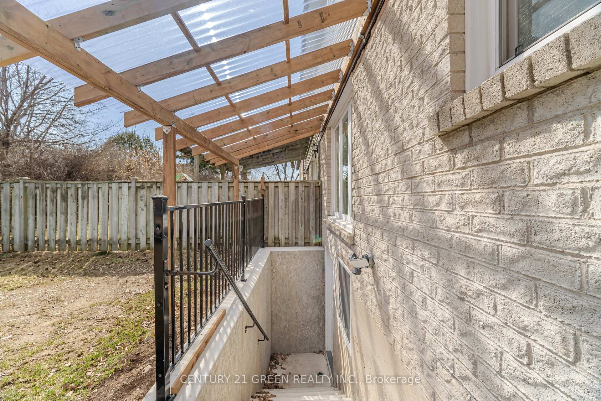 Photo 33 of 864 Laurier Avenue, Milton, Timberlea — HOMEH