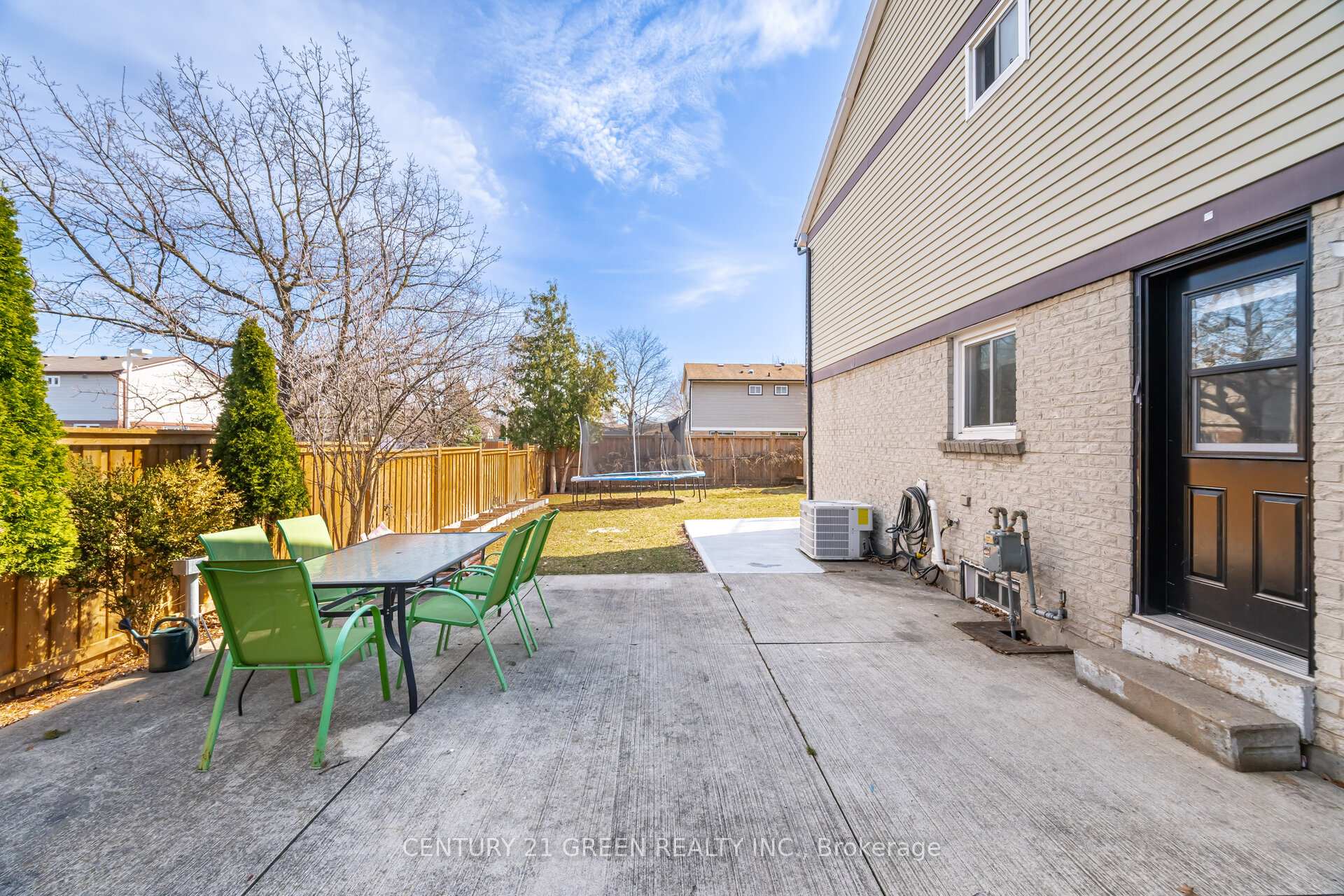 Photo 38 of 864 Laurier Avenue, Milton, Timberlea — HOMEH
