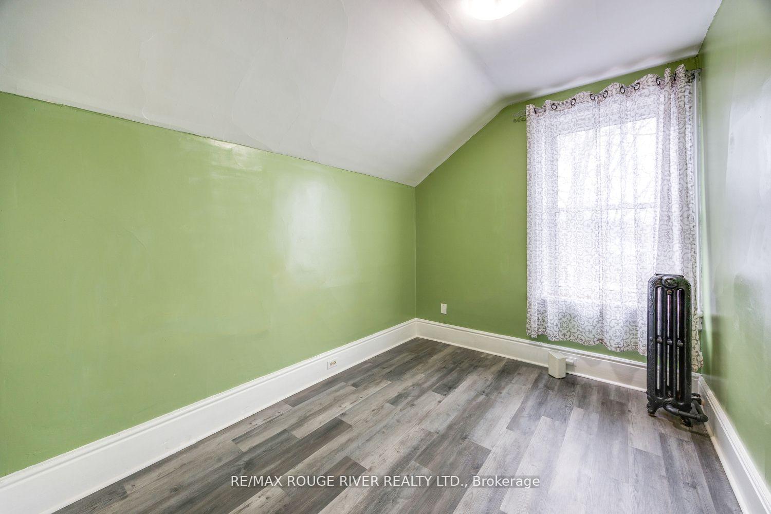 Photo 31 of 309 Centre Street S, Oshawa, Central — HOMEH
