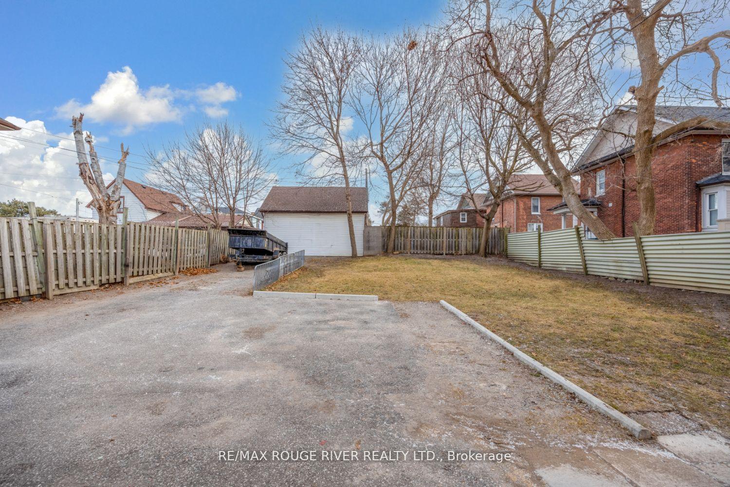 Photo 37 of 309 Centre Street S, Oshawa, Central — HOMEH