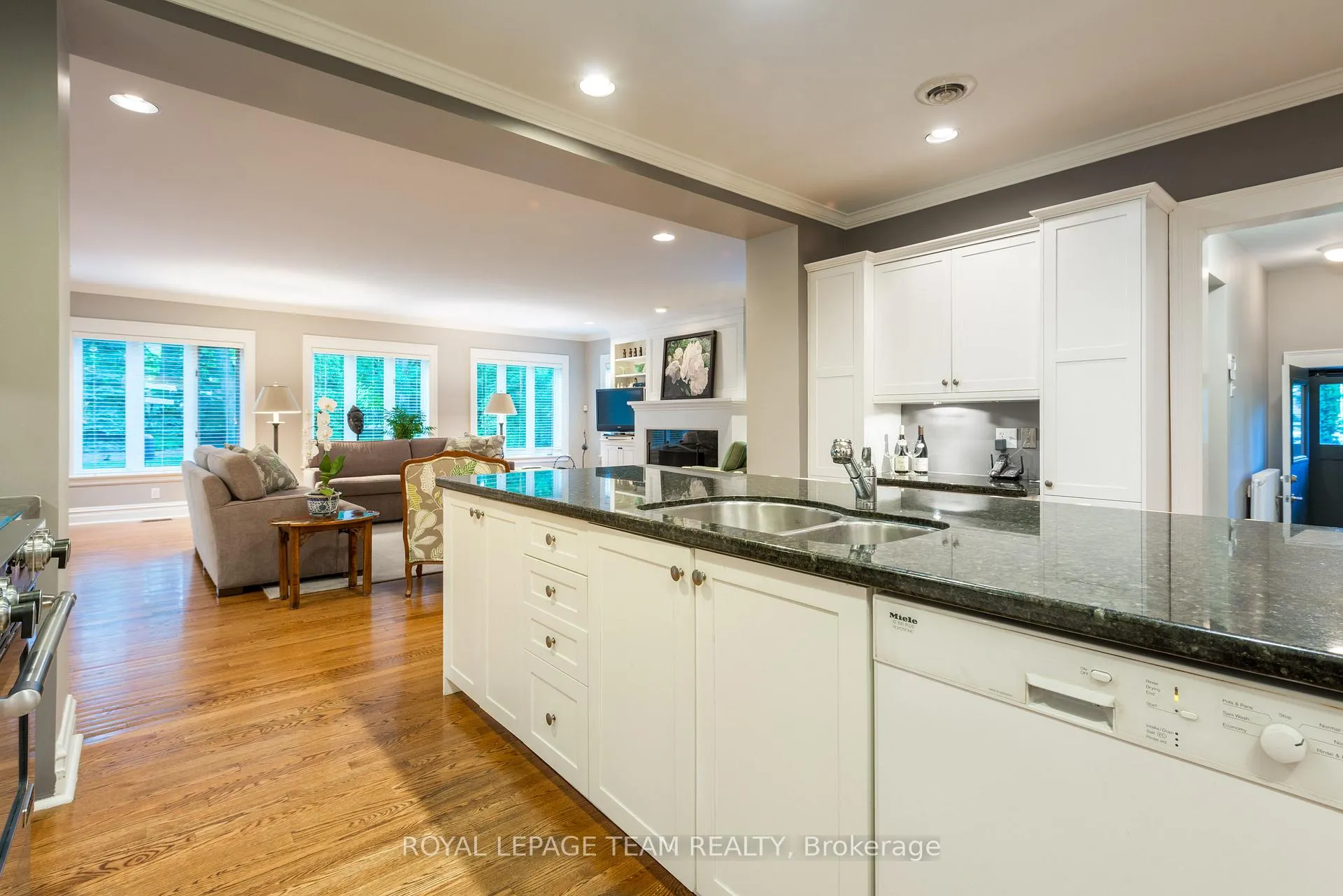 Photo 4 of 251 Park Road, Ottawa, Rockcliffe — HOMEH