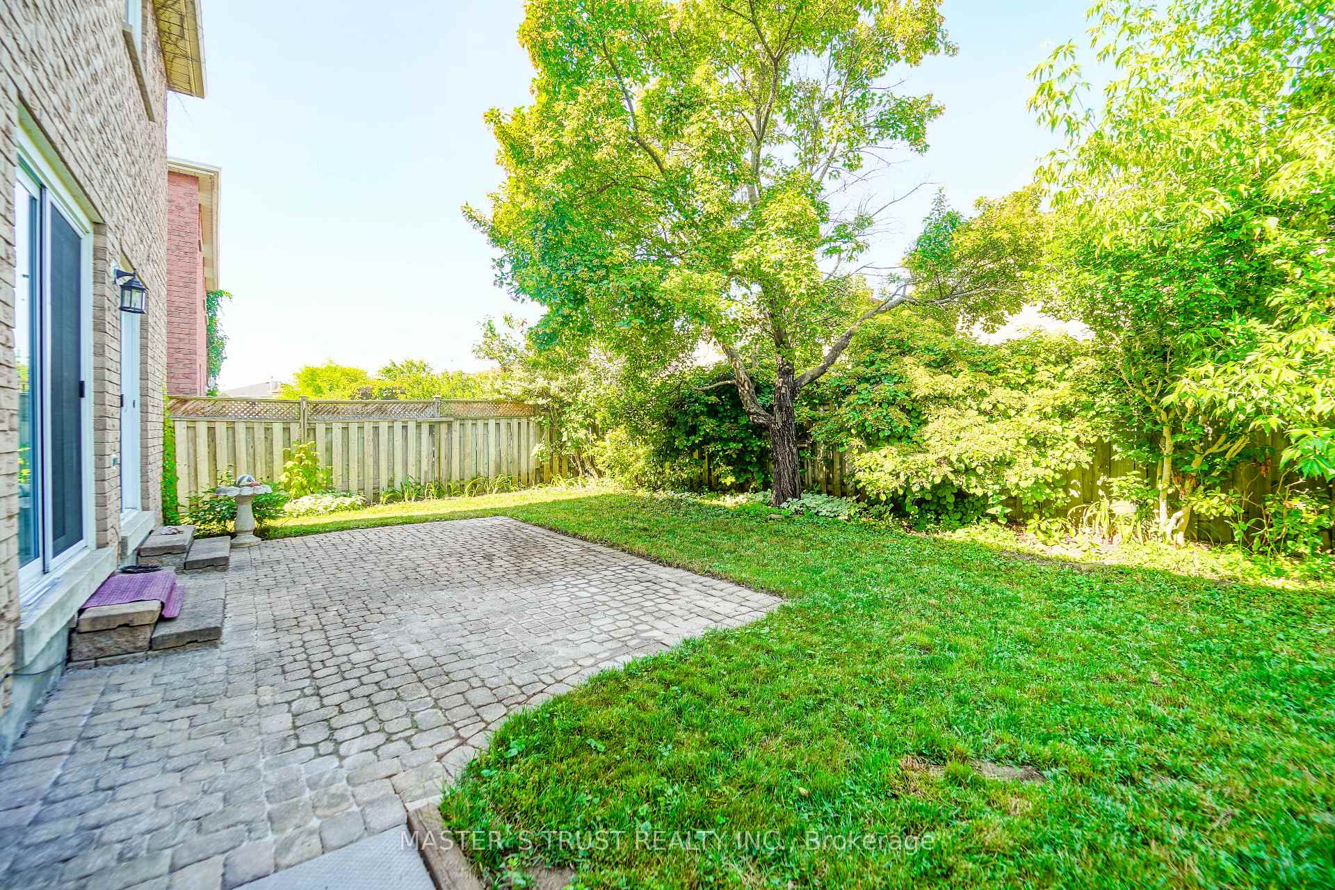 Photo 10 of 2380 Denvale Drive, Pickering, Brock Ridge — HOMEH