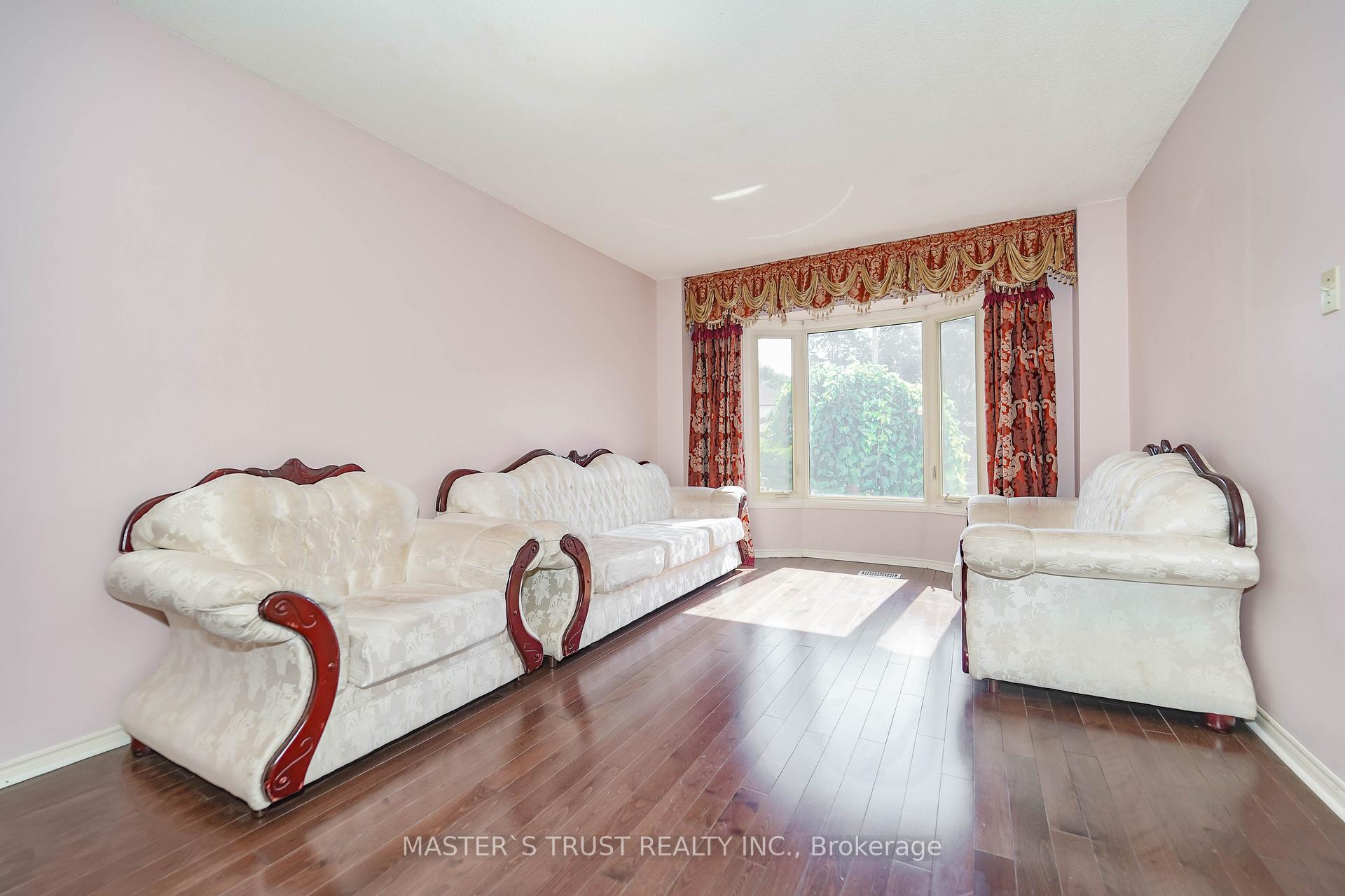 Photo 14 of 2380 Denvale Drive, Pickering, Brock Ridge — HOMEH