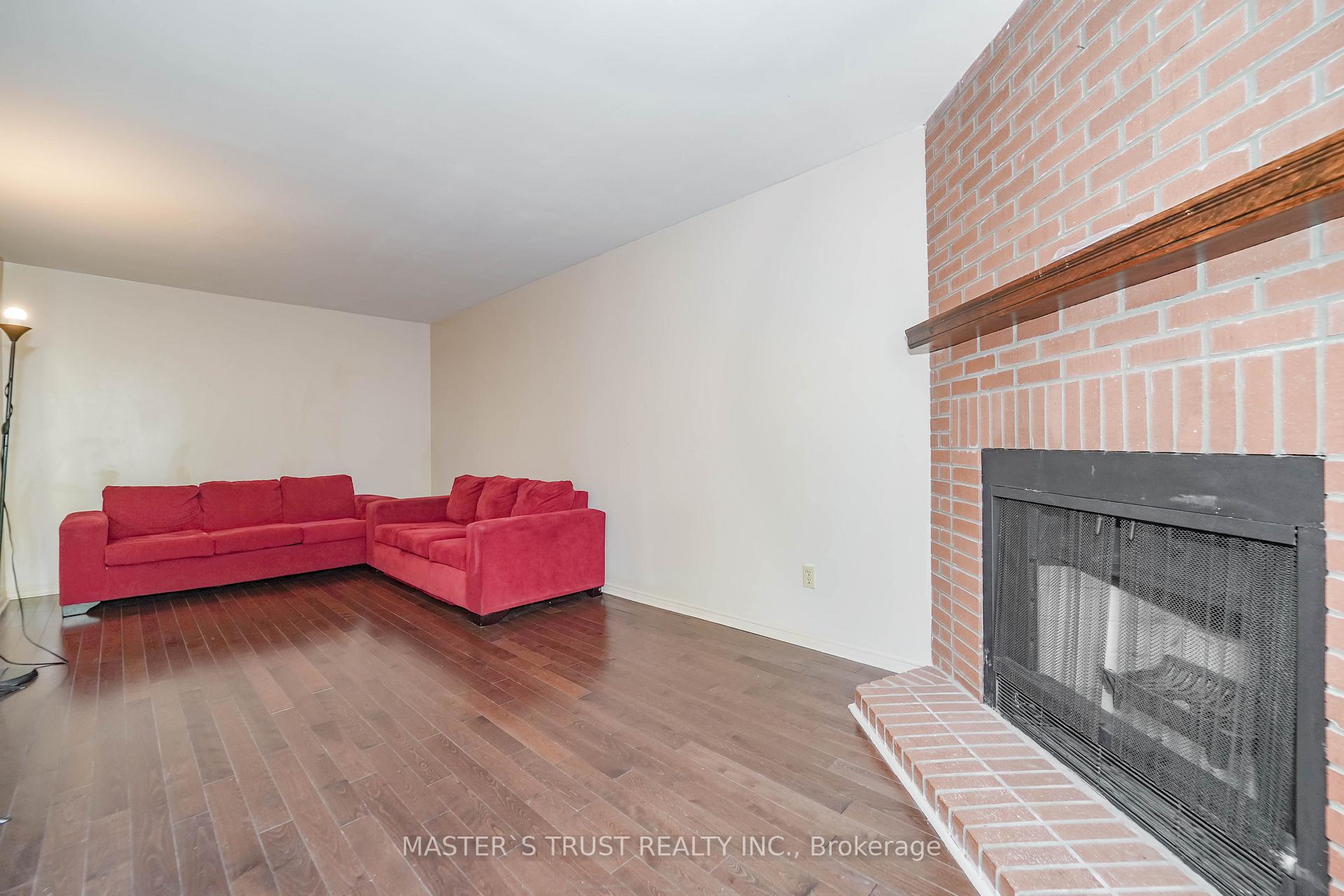 Photo 15 of 2380 Denvale Drive, Pickering, Brock Ridge — HOMEH
