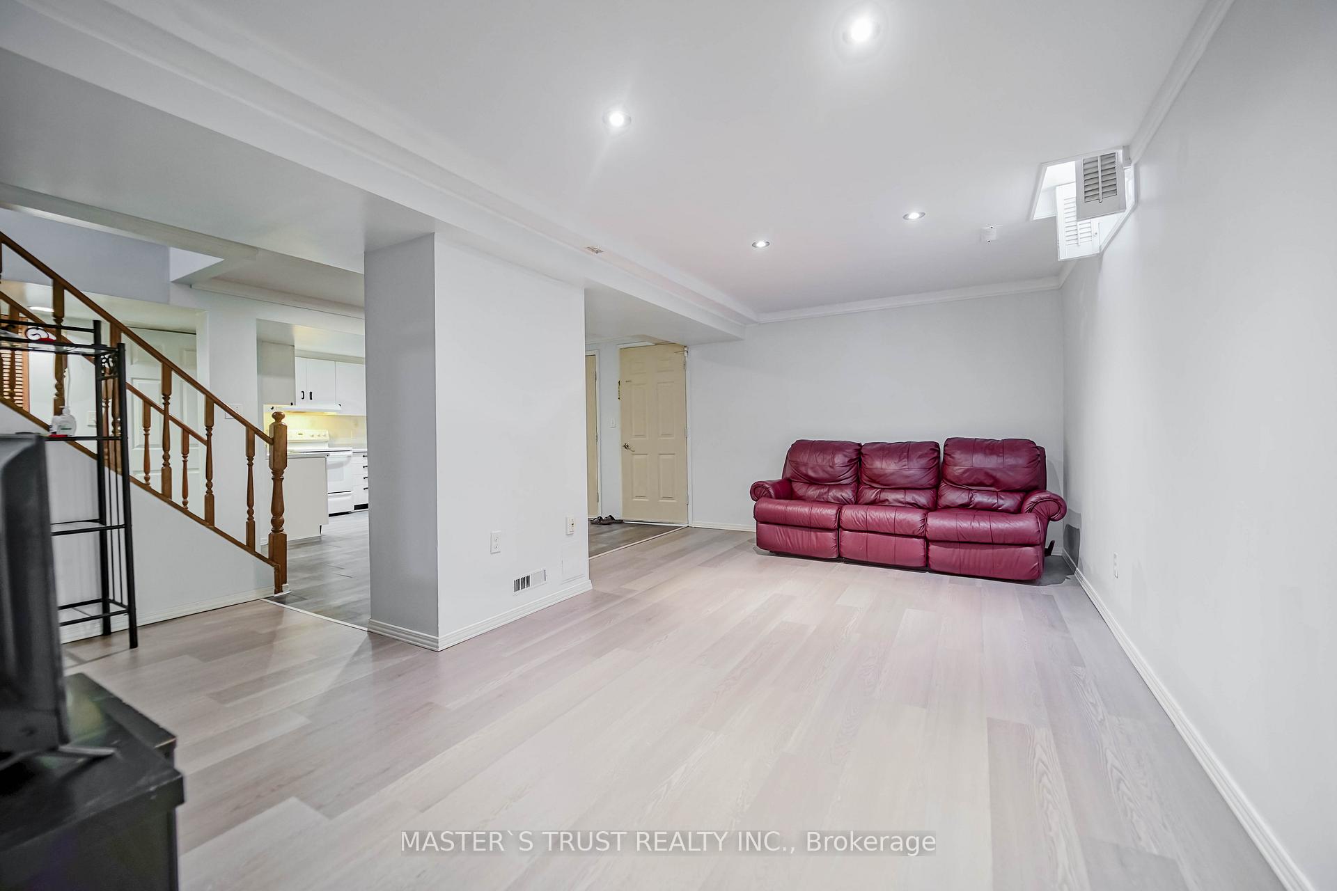 Photo 24 of 2380 Denvale Drive, Pickering, Brock Ridge — HOMEH