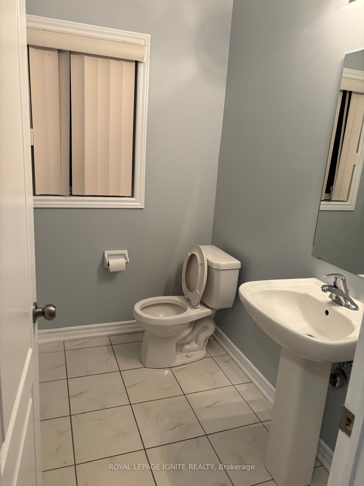 Photo 6 of 1854 Douglas Langtree Drive, Oshawa, Taunton — HOMEH