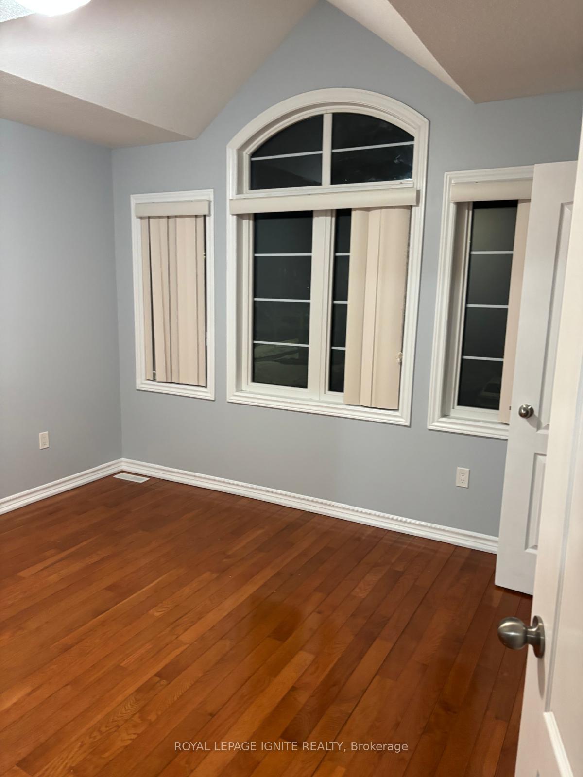 Photo 10 of 1854 Douglas Langtree Drive, Oshawa, Taunton — HOMEH