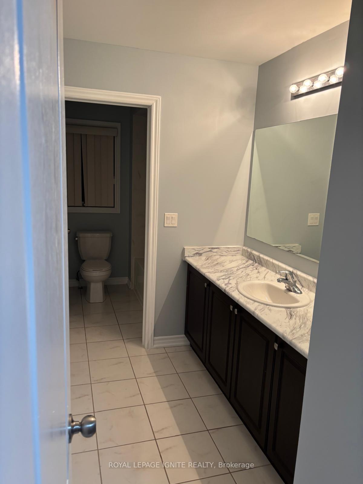 Photo 13 of 1854 Douglas Langtree Drive, Oshawa, Taunton — HOMEH