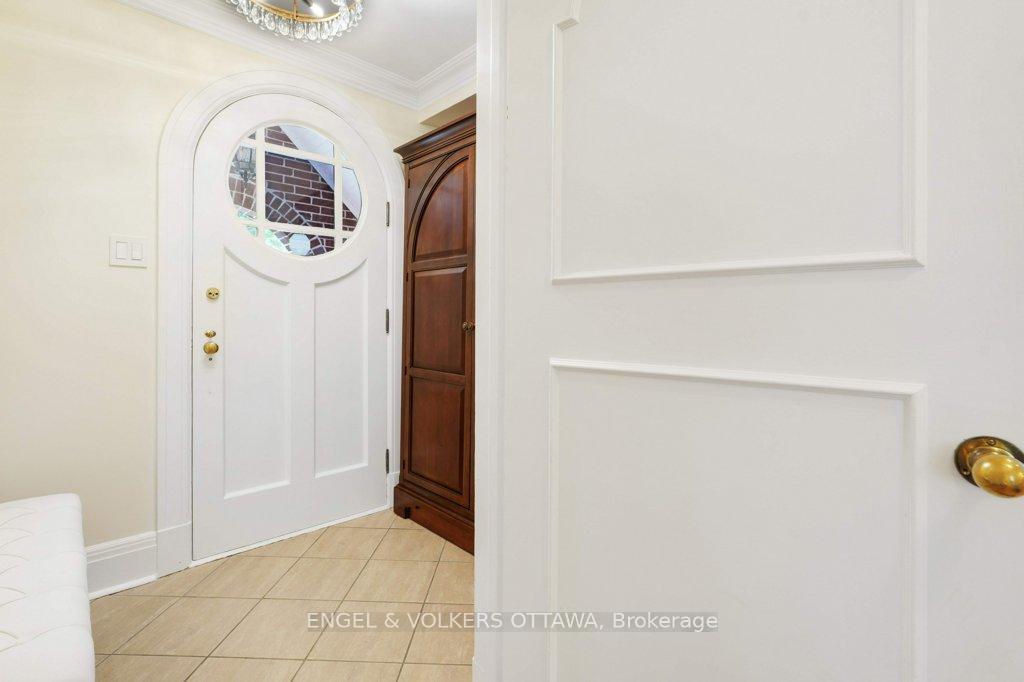 Photo 4 of 386 Ashbury Road, Ottawa, Rockcliffe — HOMEH