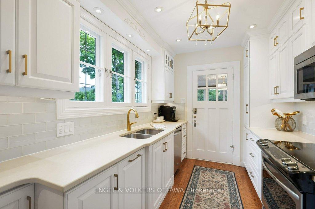 Photo 9 of 386 Ashbury Road, Ottawa, Rockcliffe — HOMEH