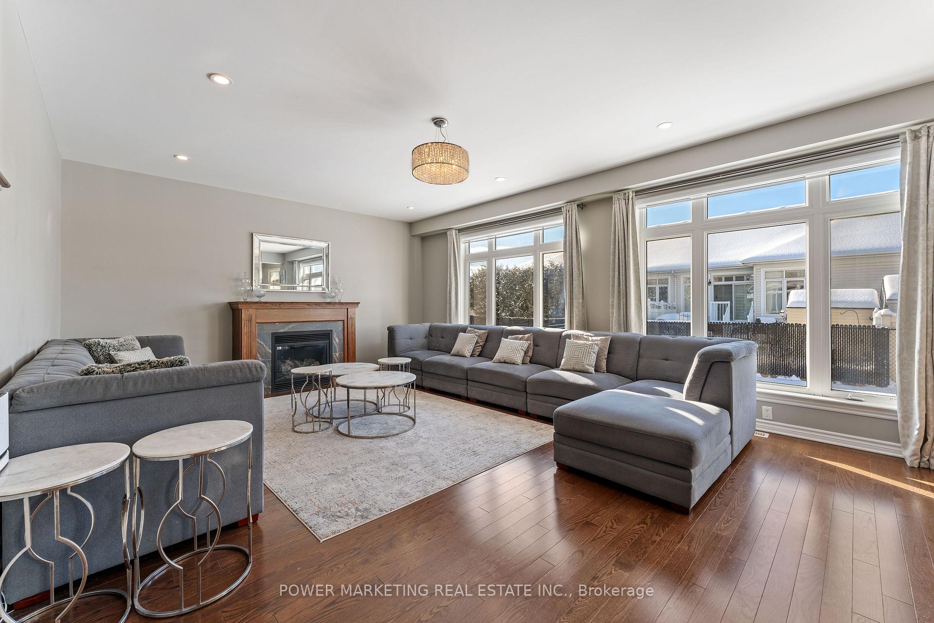 Photo 12 of 502 Strasbourg Street, Ottawa, Avalon West — HOMEH