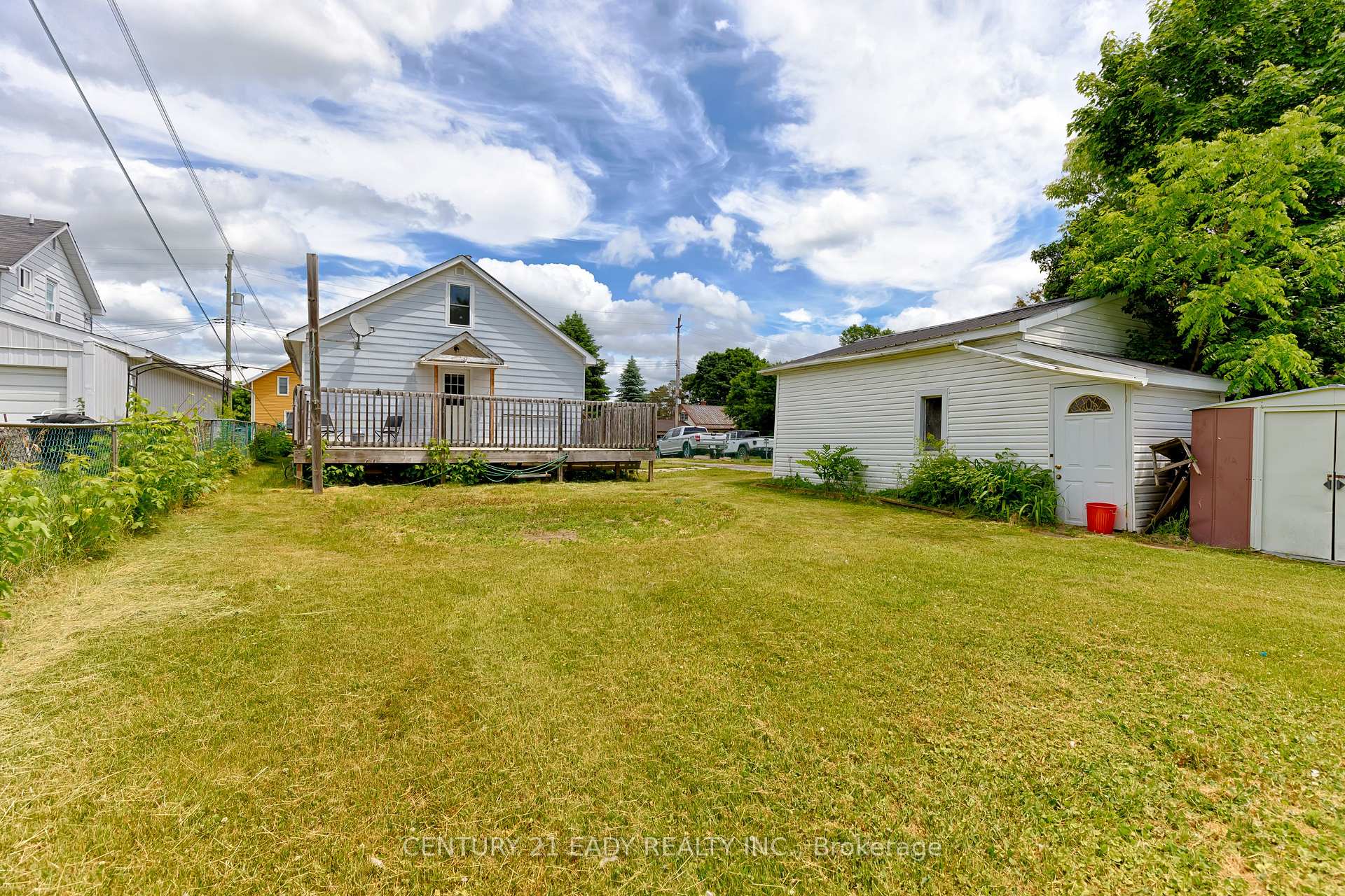 Photo 12 of 424 Moore Street, Renfrew — HOMEH