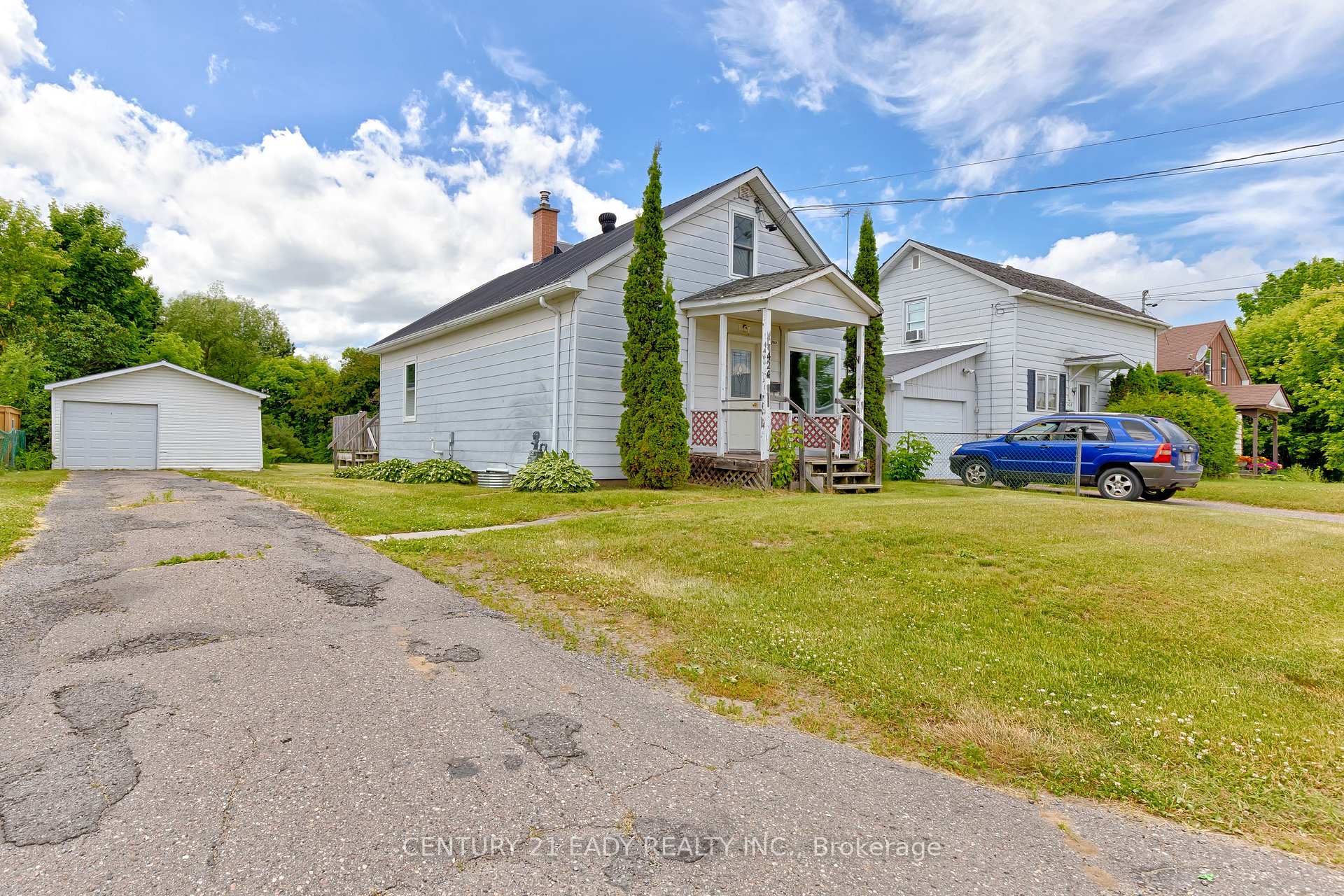Photo 16 of 424 Moore Street, Renfrew — HOMEH