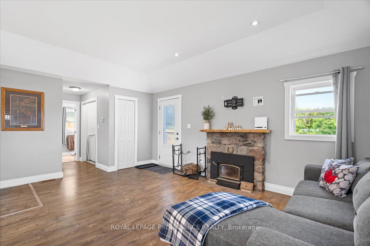 Photo 7 of 2237 County Rd 3, Prince Edward County, Ameliasburgh — HOMEH