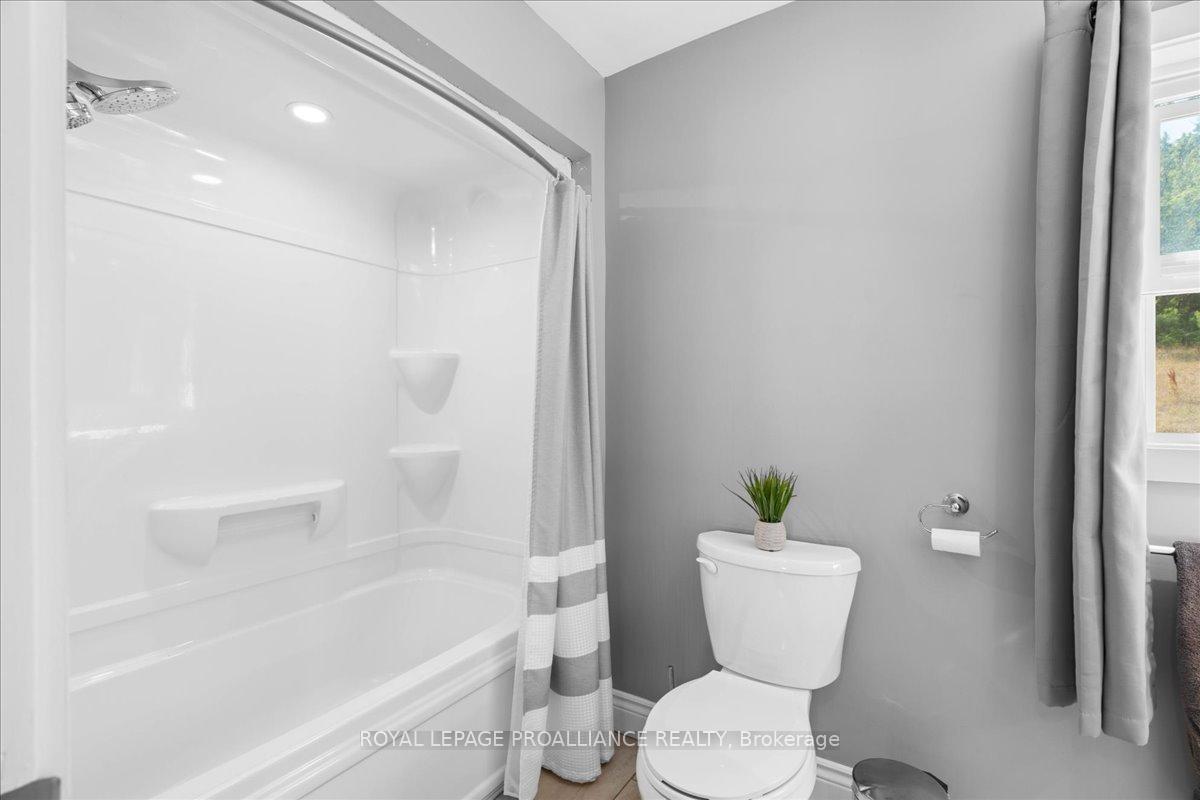 Photo 16 of 2237 County Rd 3, Prince Edward County, Ameliasburgh — HOMEH