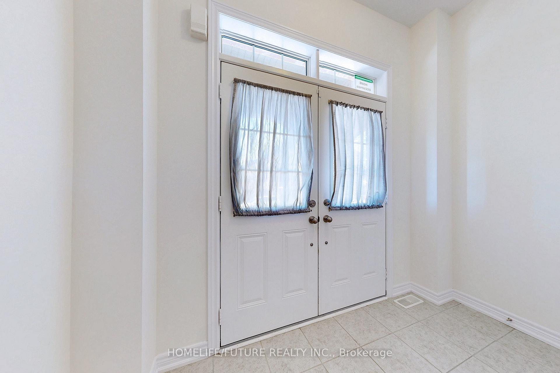 Photo 10 of Unit Main & 2 flr, 1101 Sepia Square, Pickering, Rural Pickering — HOMEH