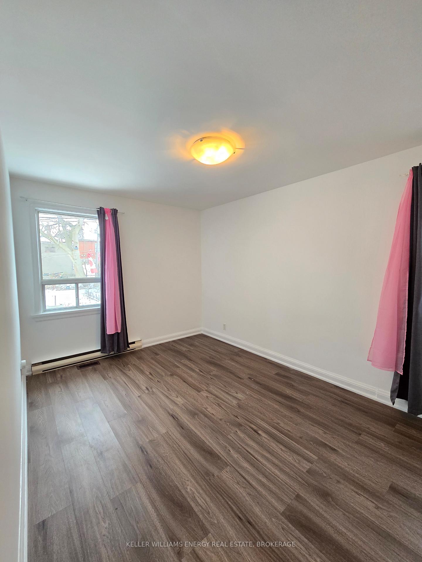 Photo 18 of Unit Upper, 204 Central Park Boulevard S, Oshawa, Central — HOMEH