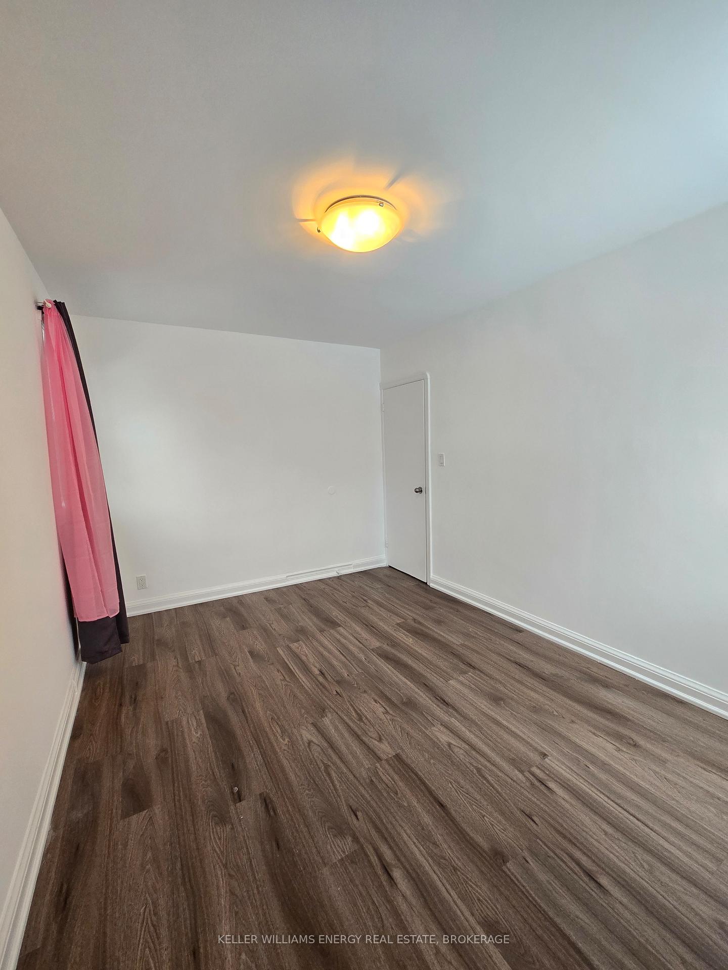 Photo 19 of Unit Upper, 204 Central Park Boulevard S, Oshawa, Central — HOMEH