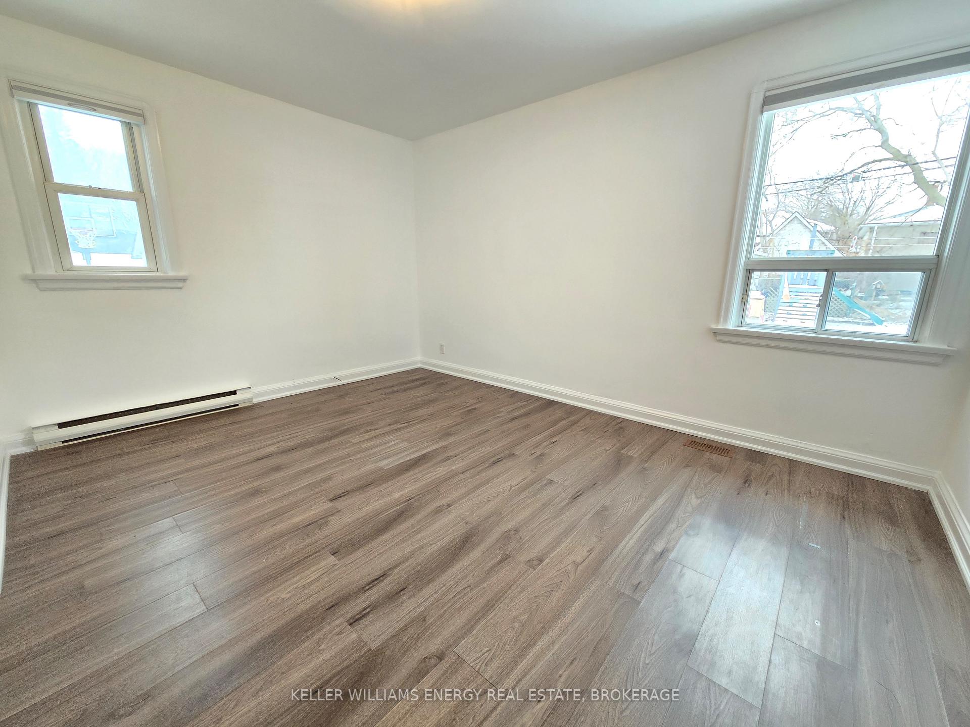 Photo 20 of Unit Upper, 204 Central Park Boulevard S, Oshawa, Central — HOMEH