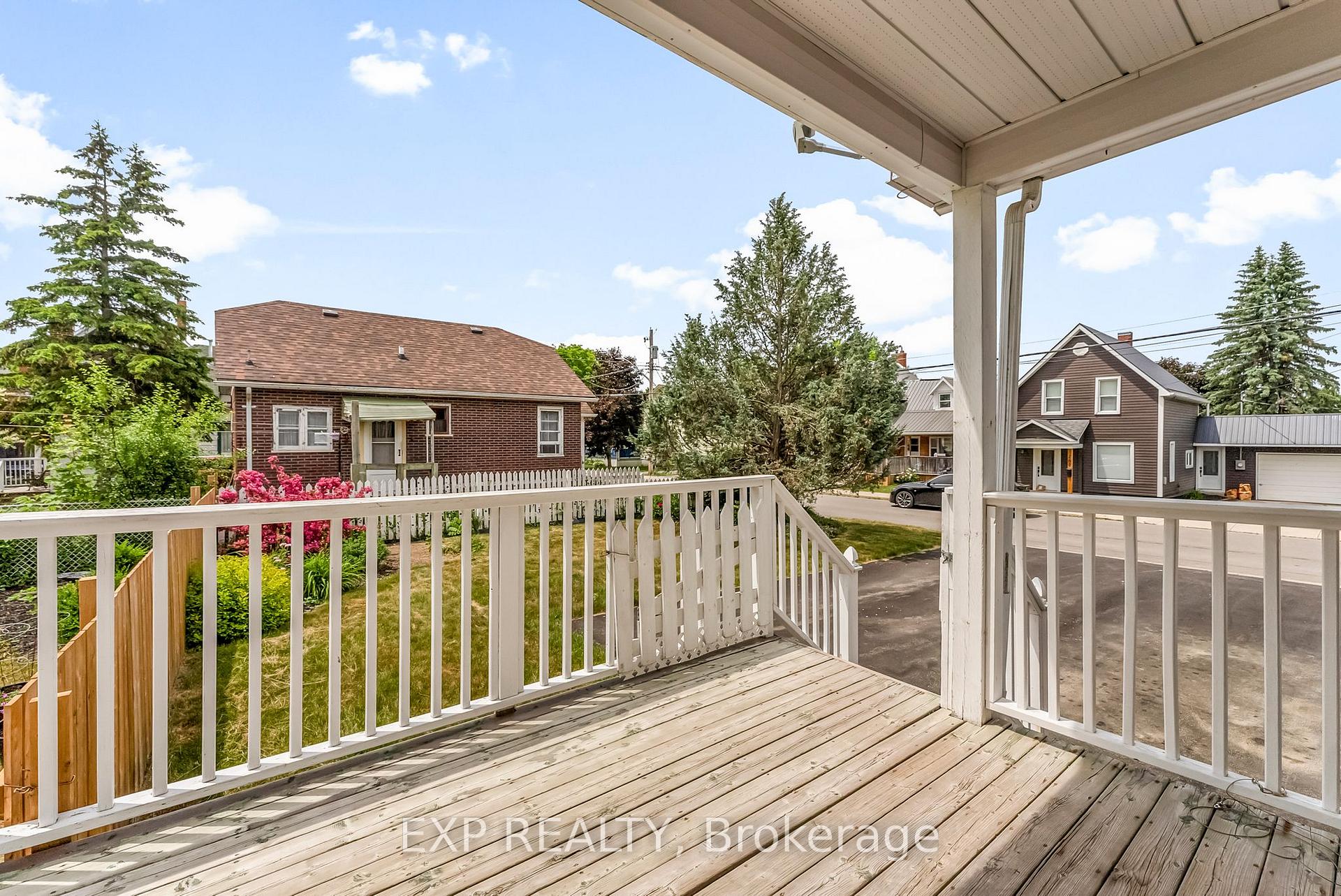 Photo 4 of 255 Arnprior Avenue, Renfrew — HOMEH