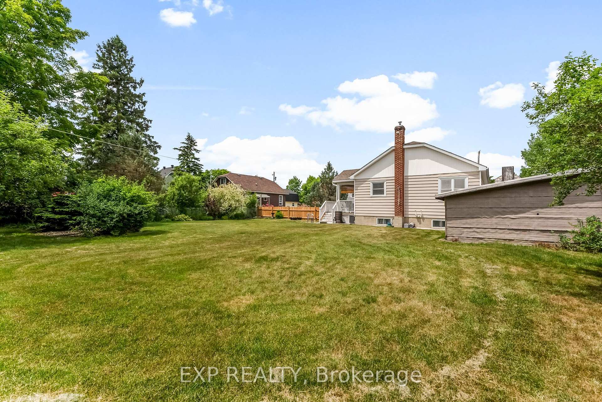 Photo 8 of 255 Arnprior Avenue, Renfrew — HOMEH