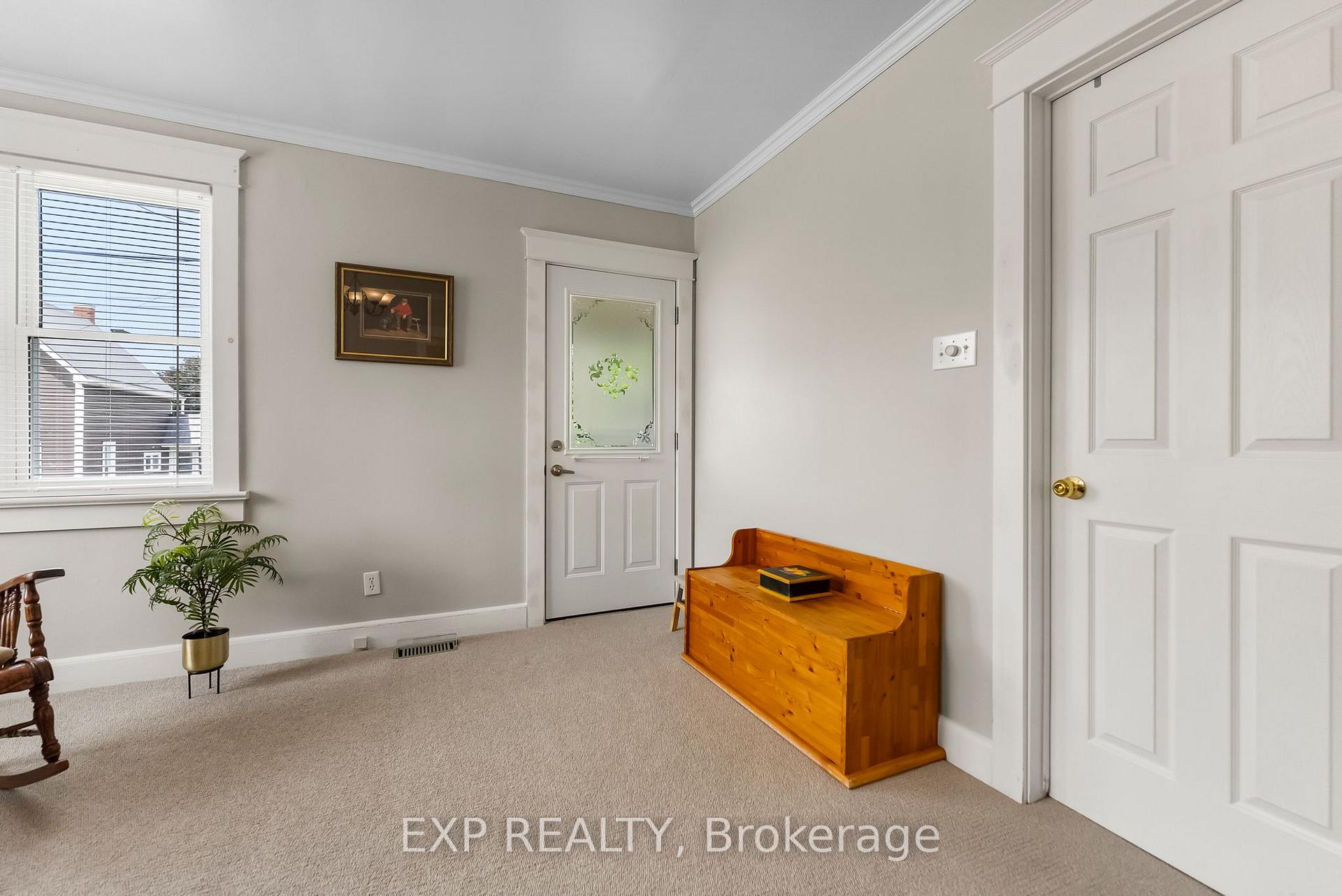 Photo 13 of 255 Arnprior Avenue, Renfrew — HOMEH