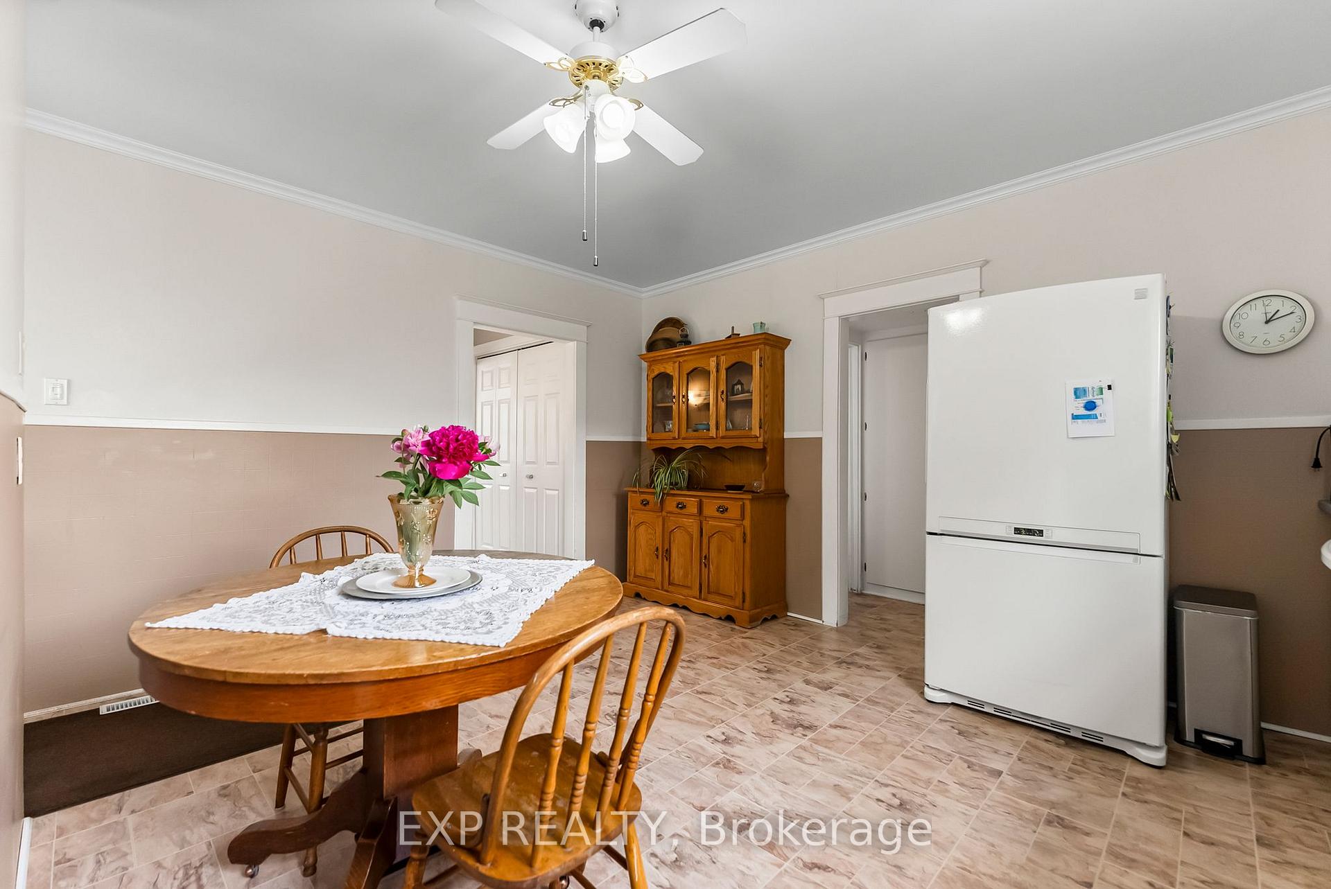 Photo 18 of 255 Arnprior Avenue, Renfrew — HOMEH