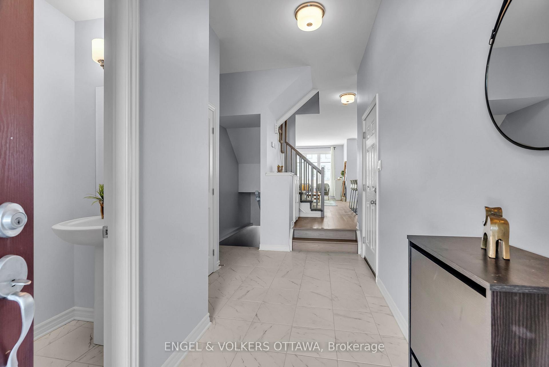 Photo 4 of 887 Antonio Farley Street, Ottawa, Camelot — HOMEH