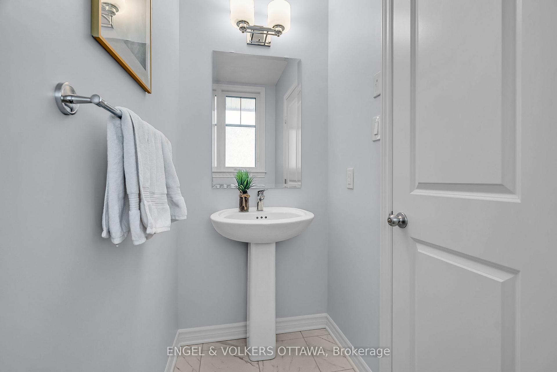 Photo 5 of 887 Antonio Farley Street, Ottawa, Camelot — HOMEH