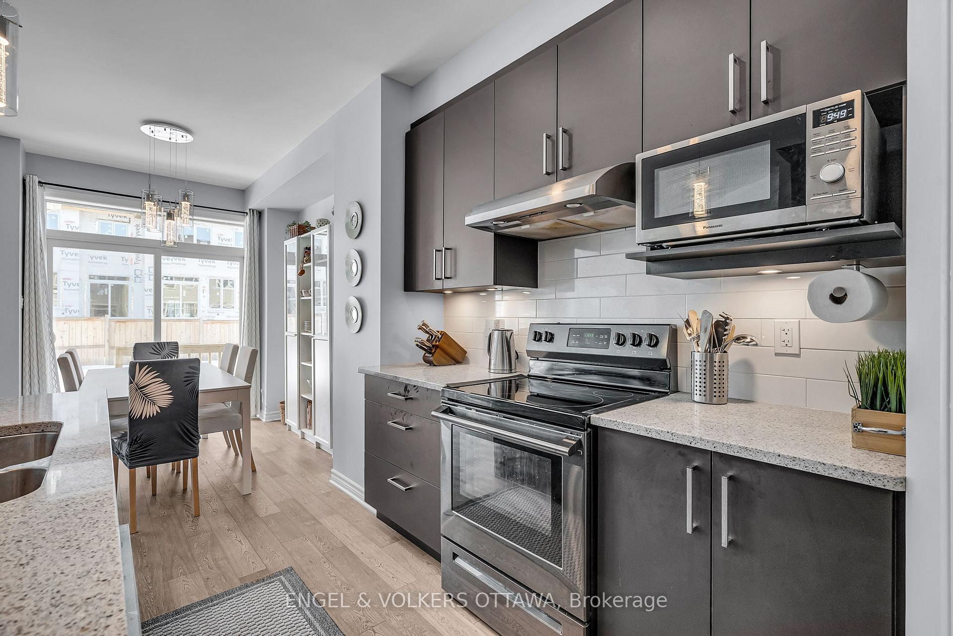 Photo 8 of 887 Antonio Farley Street, Ottawa, Camelot — HOMEH