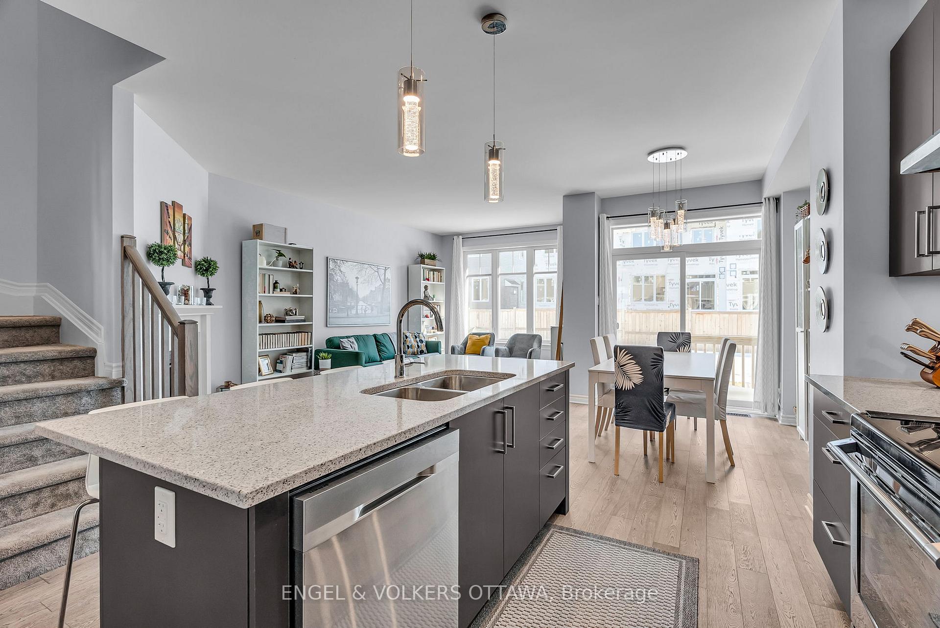 Photo 10 of 887 Antonio Farley Street, Ottawa, Camelot — HOMEH