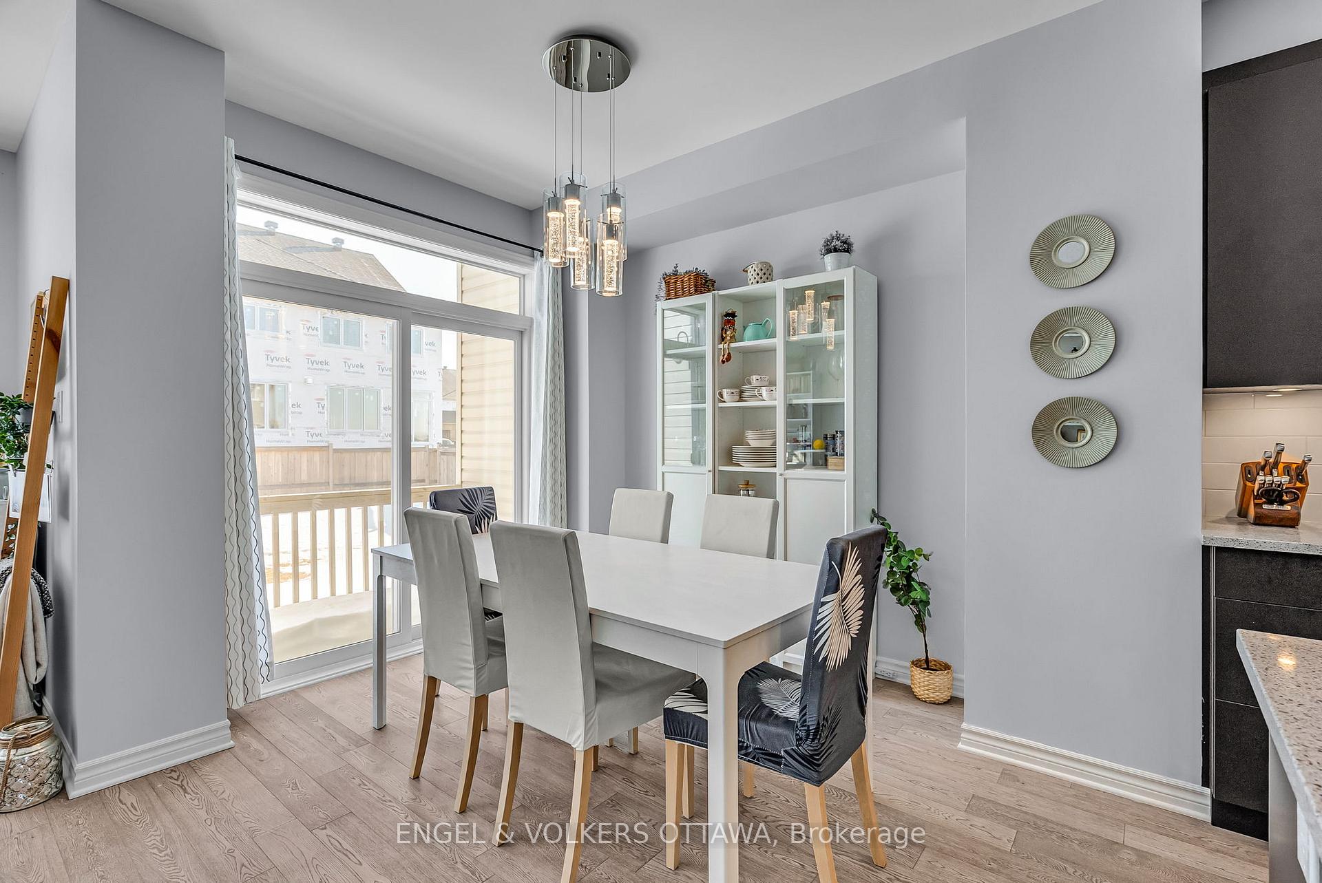 Photo 11 of 887 Antonio Farley Street, Ottawa, Camelot — HOMEH