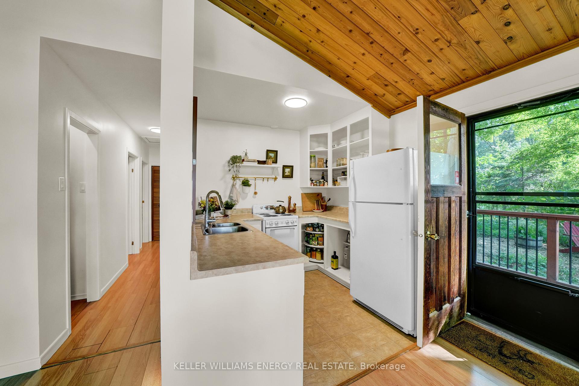 Photo 7 of 40E Goodman Crescent, Prince Edward County, South Marysburg Ward — HOMEH