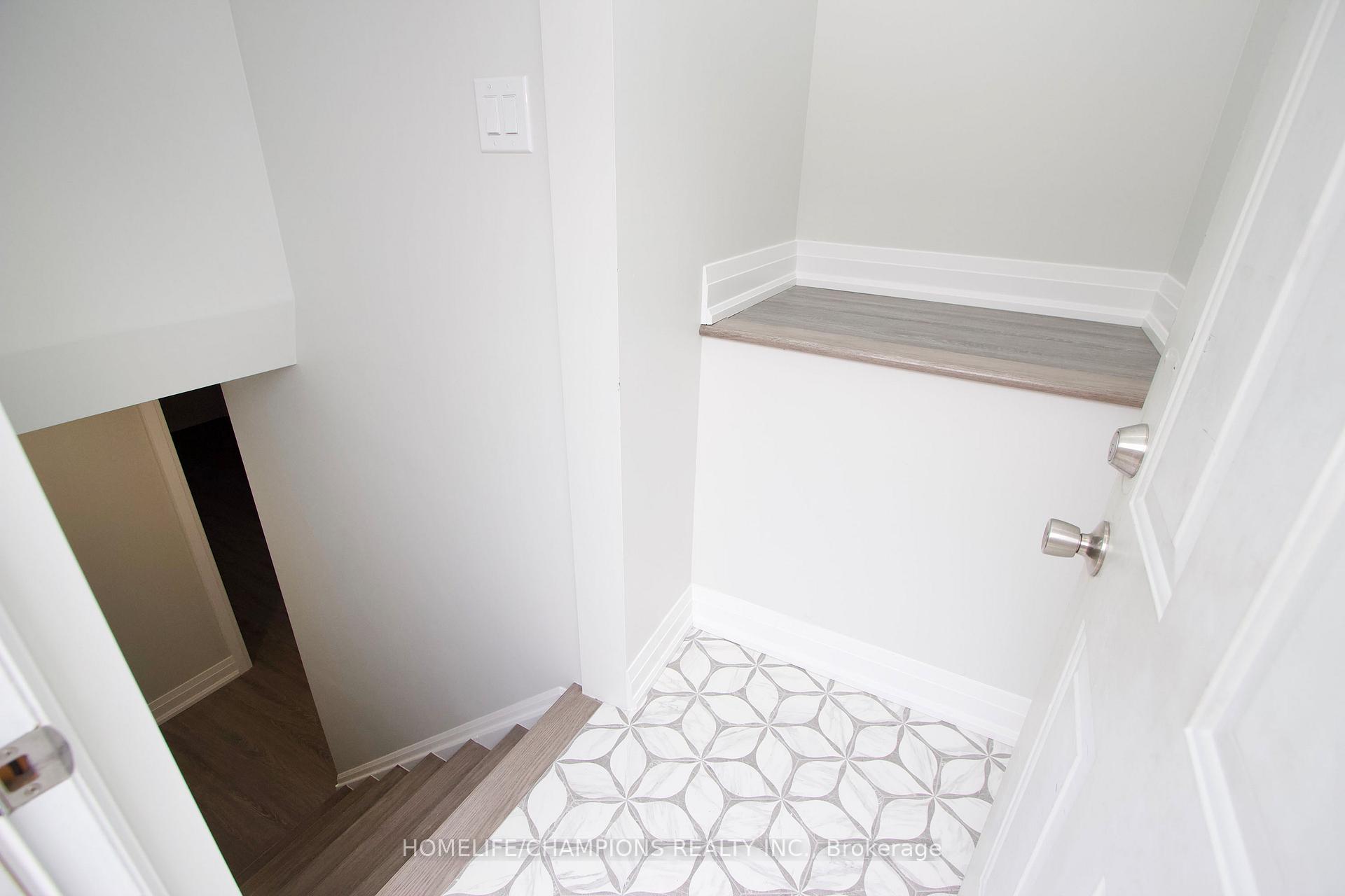 Photo 10 of 632 Olive Avenue, Oshawa, Donevan — HOMEH