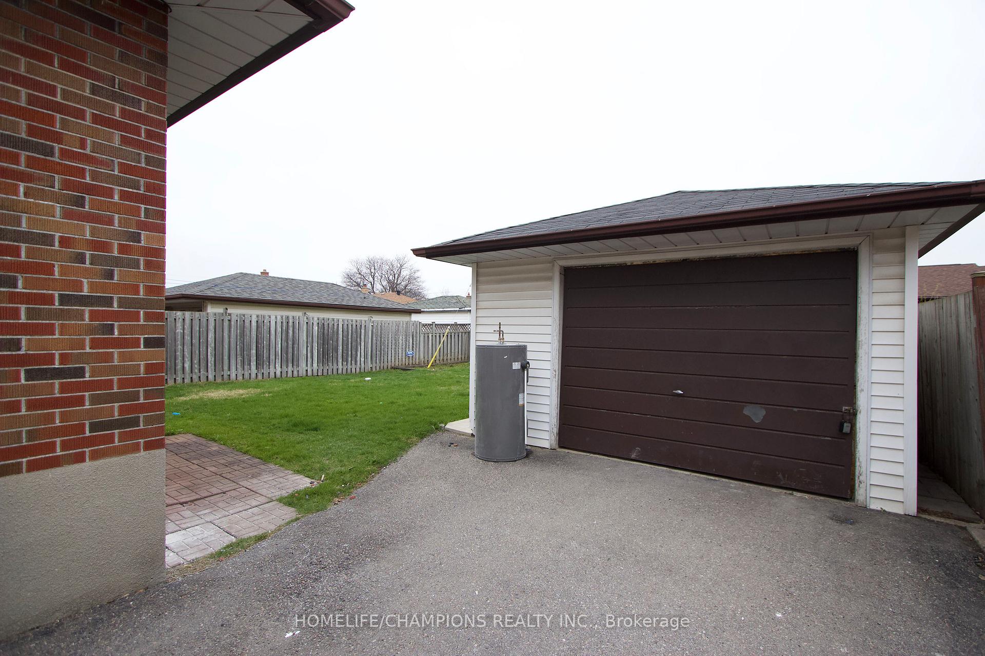 Photo 17 of 632 Olive Avenue, Oshawa, Donevan — HOMEH