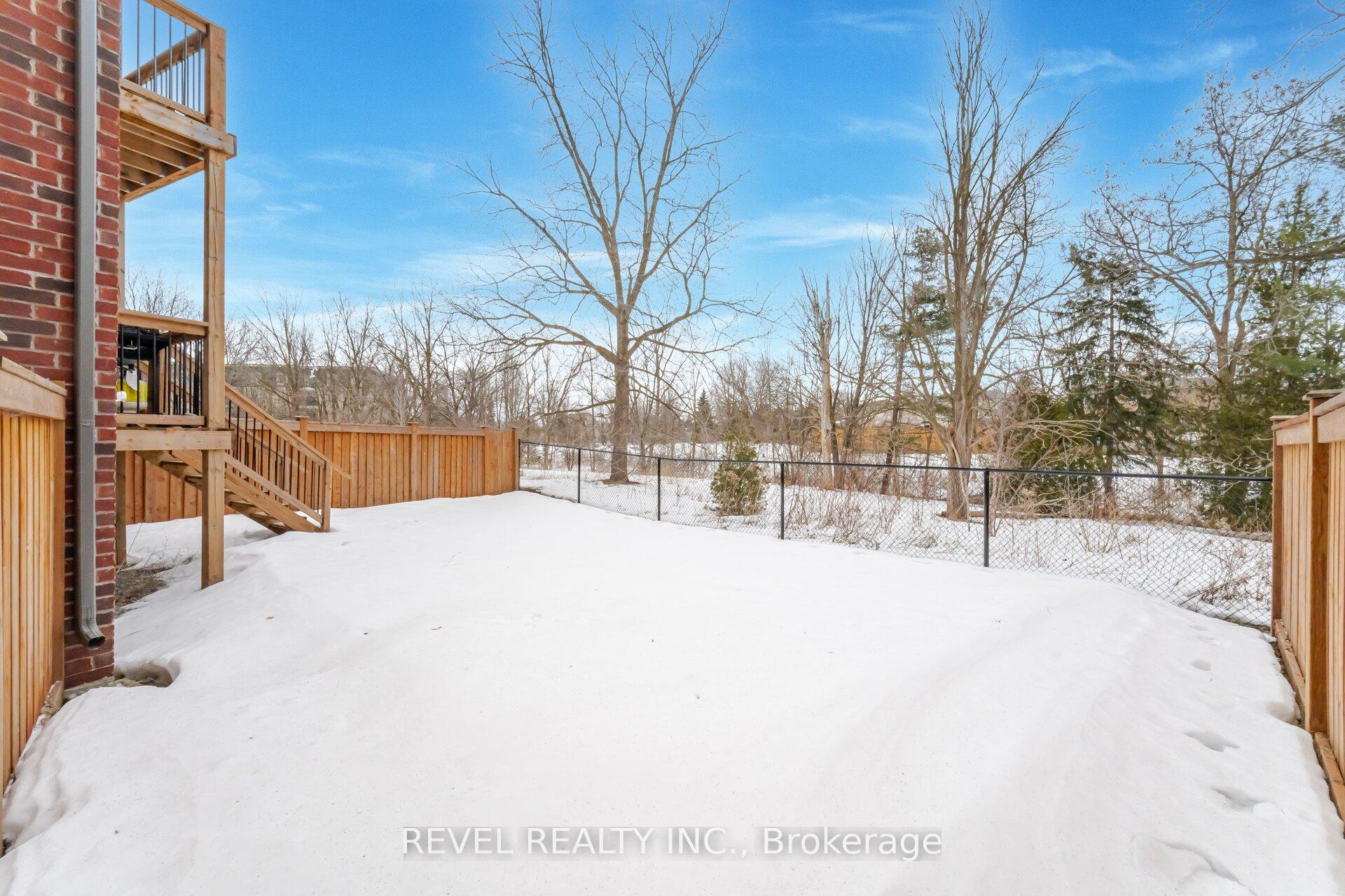 Photo 10 of Unit 22, 445 Ontario Street S, Milton, Timberlea — HOMEH