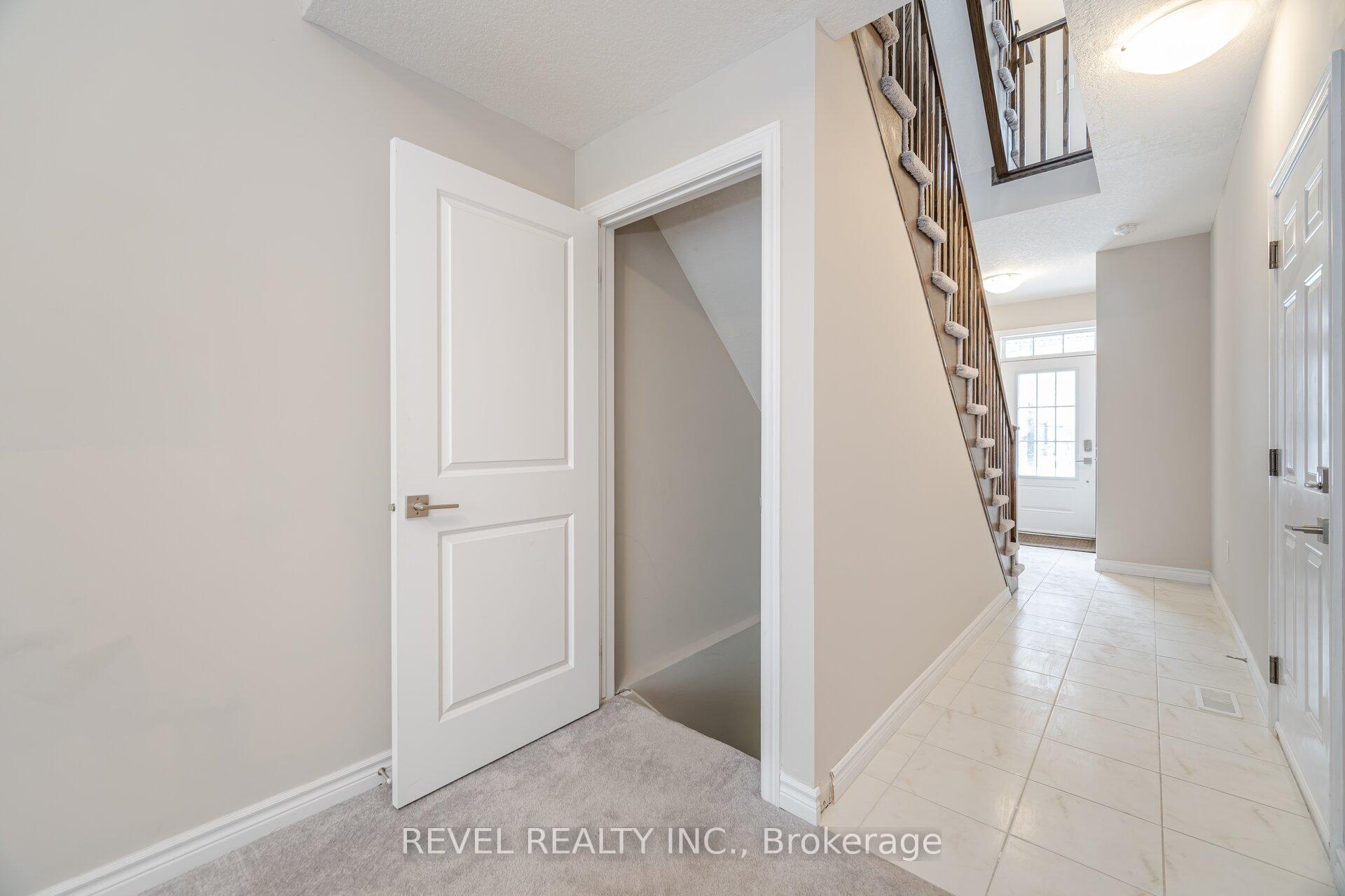 Photo 35 of Unit 22, 445 Ontario Street S, Milton, Timberlea — HOMEH
