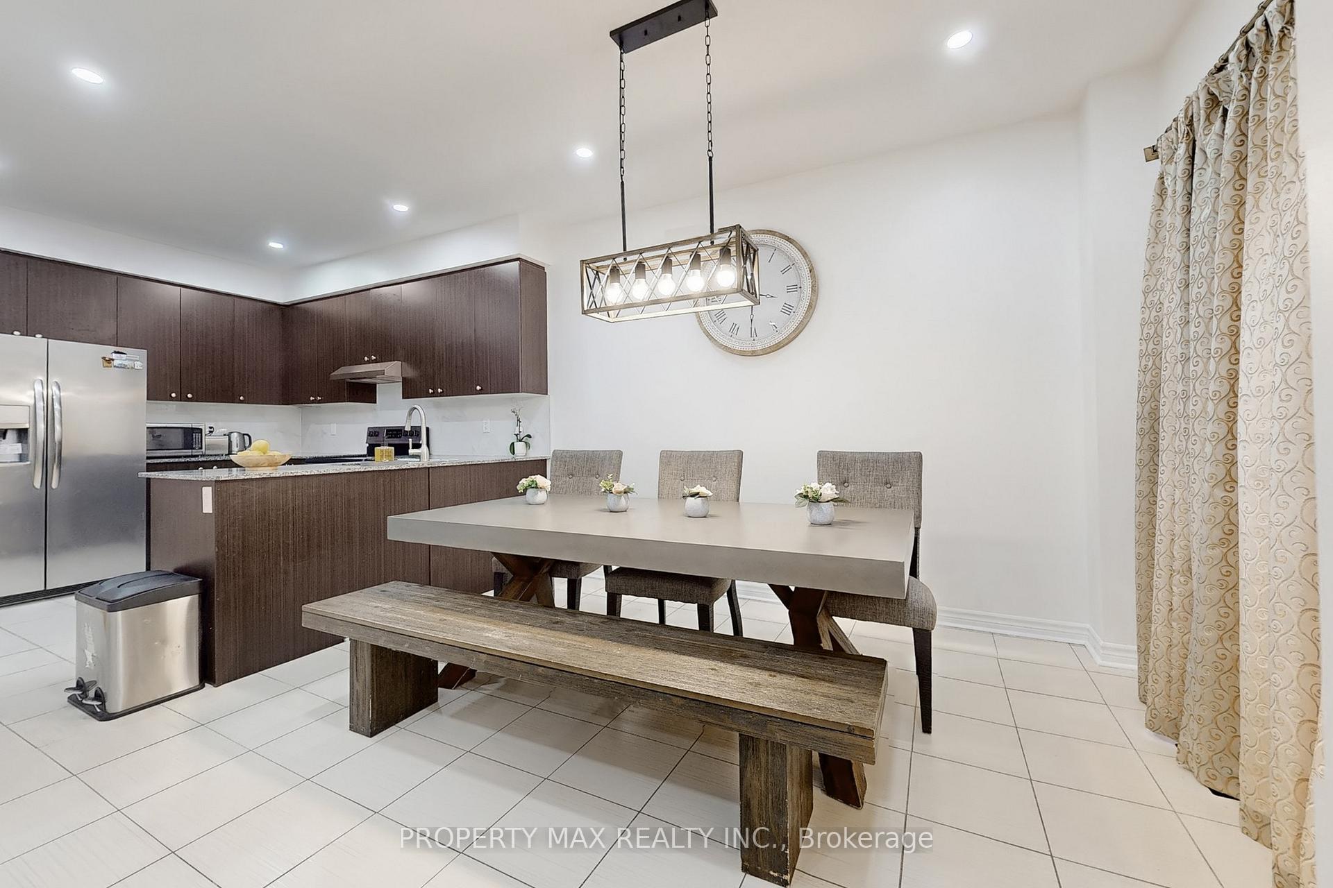 Photo 5 of 1577 Brandy Court, Pickering, Duffin Heights — HOMEH