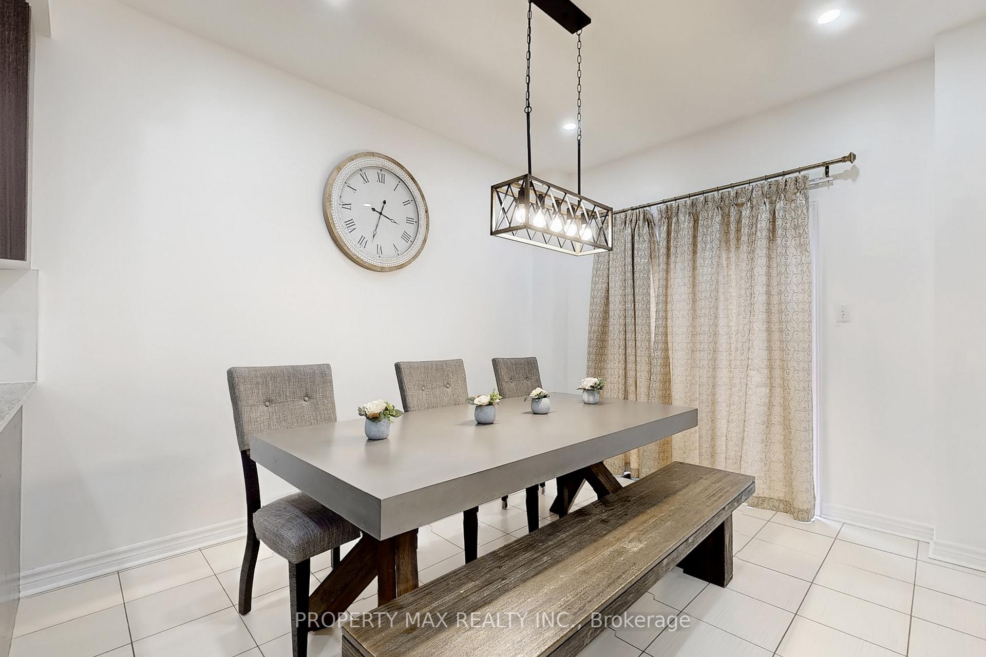 Photo 8 of 1577 Brandy Court, Pickering, Duffin Heights — HOMEH