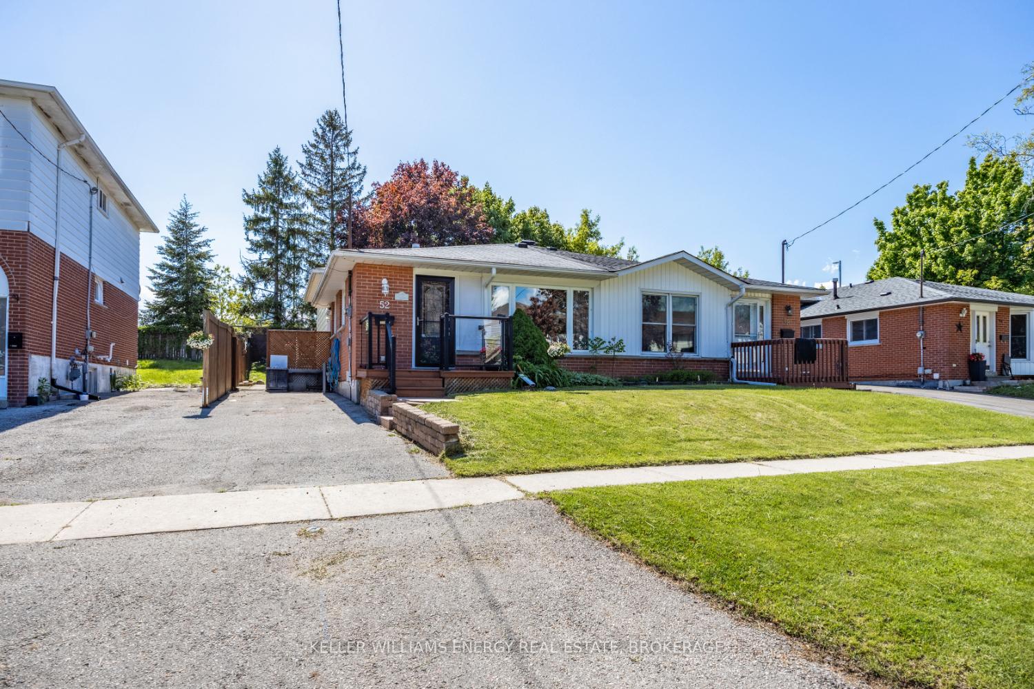 Photo 24 of 52 Vancouver Court, Oshawa, Vanier — HOMEH