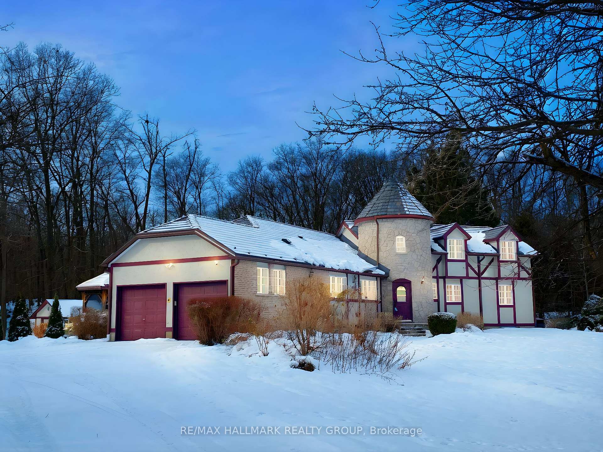 Photo 2 of 1390 Millburn Crescent, Ottawa, Cumberland Ridge — HOMEH