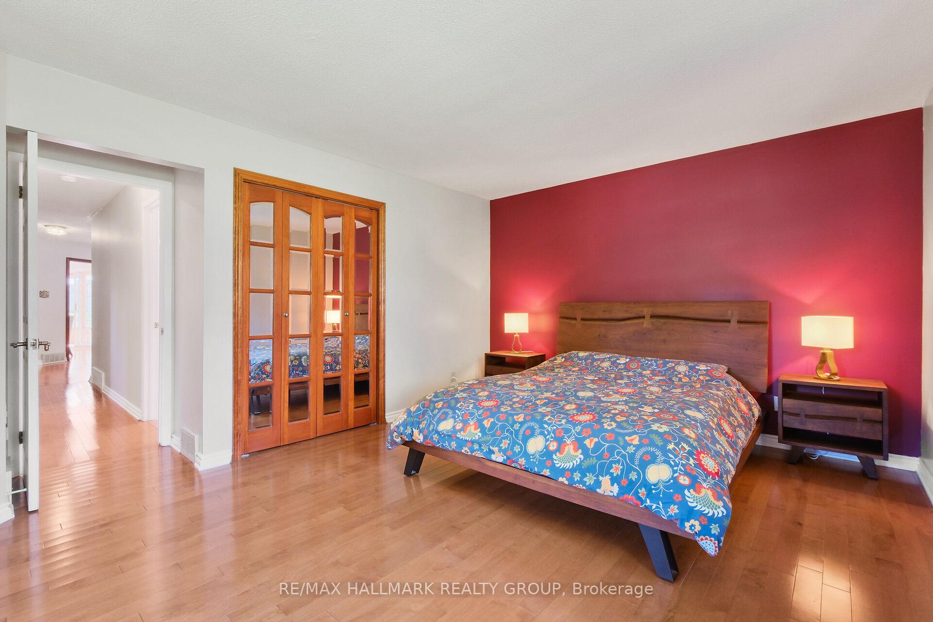 Photo 18 of 1390 Millburn Crescent, Ottawa, Cumberland Ridge — HOMEH
