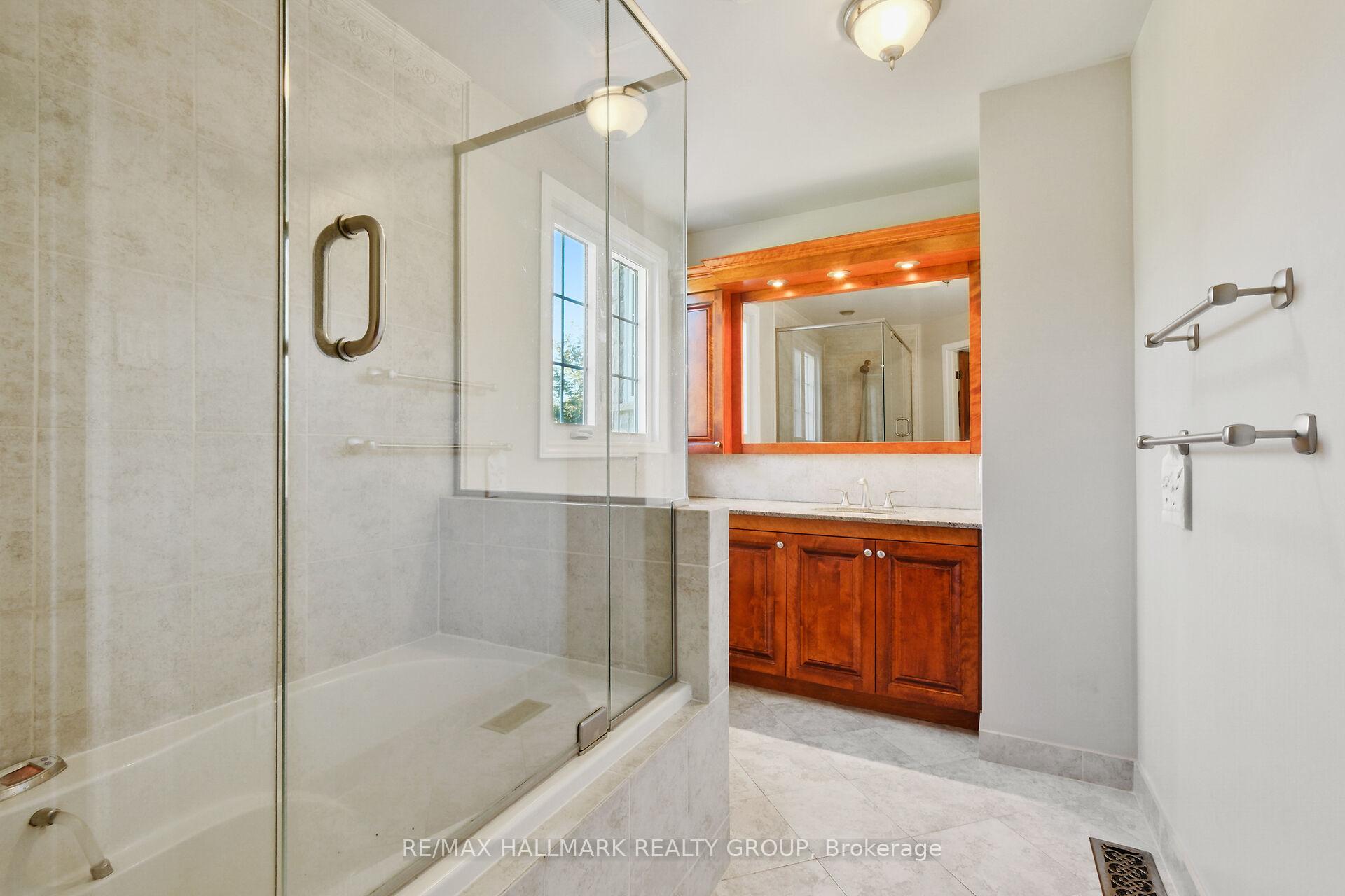 Photo 20 of 1390 Millburn Crescent, Ottawa, Cumberland Ridge — HOMEH