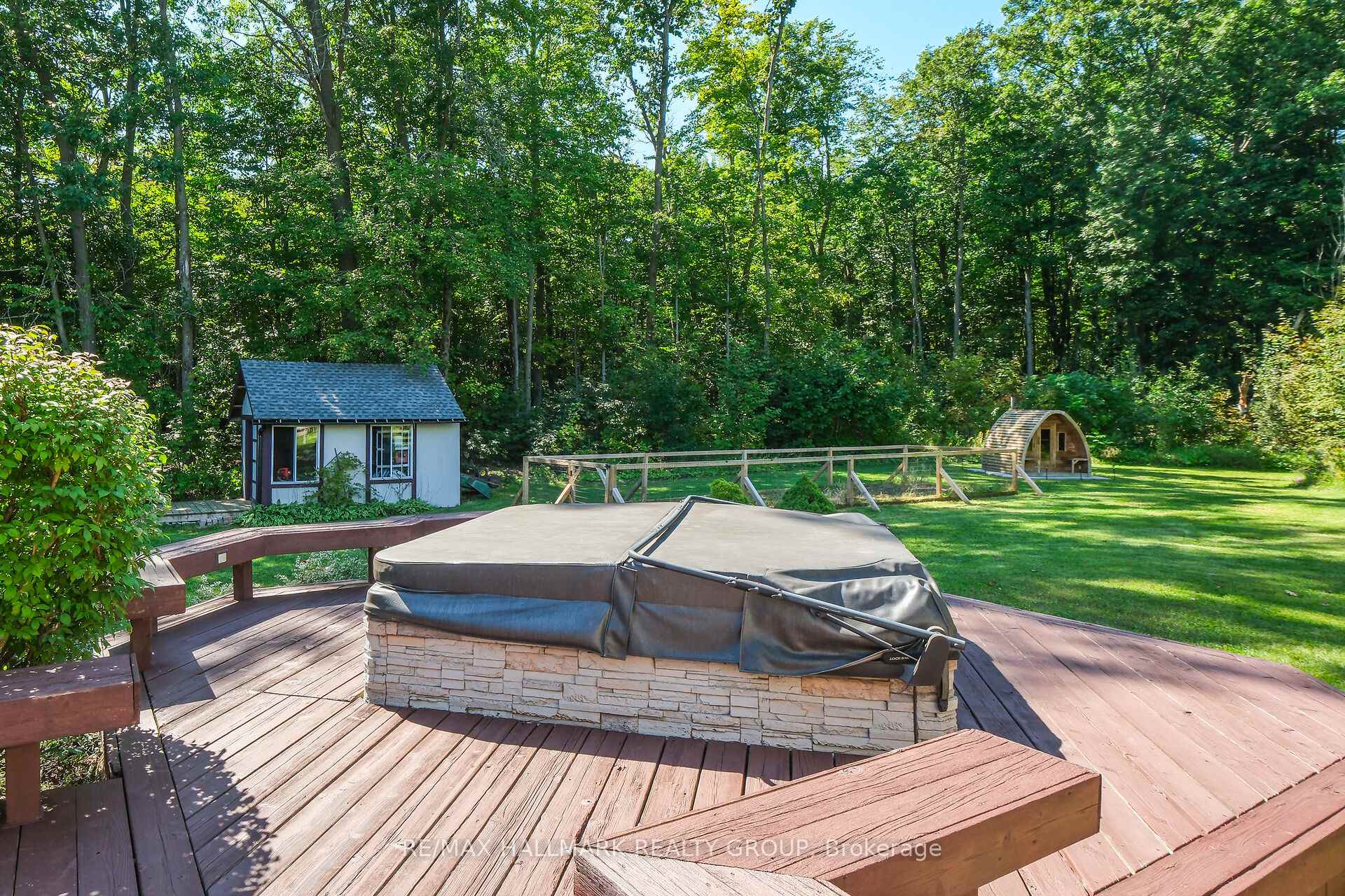 Photo 34 of 1390 Millburn Crescent, Ottawa, Cumberland Ridge — HOMEH