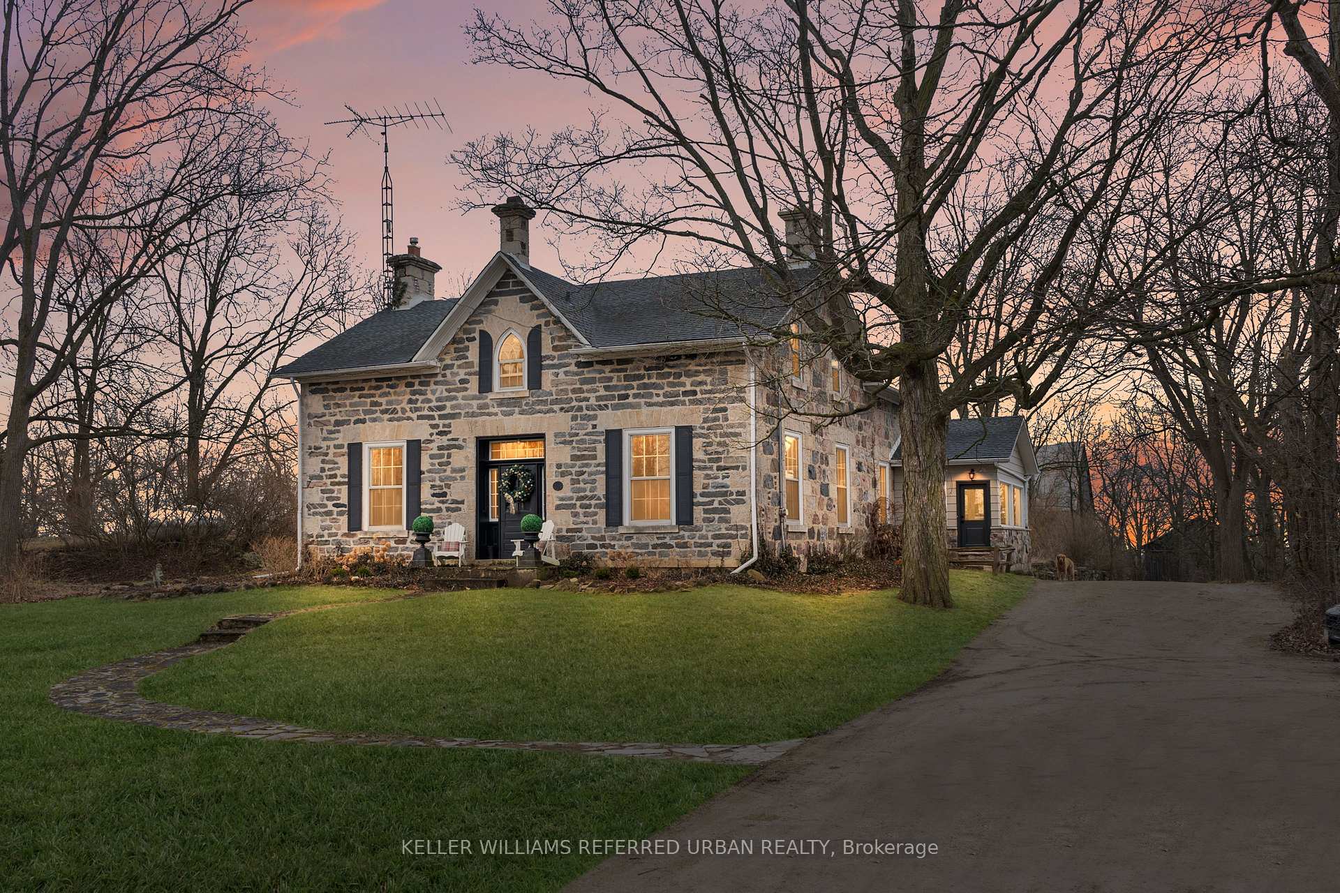 Photo 2 of 7243 Concession 1, Puslinch, Crieff/Aikensville/Killean — HOMEH