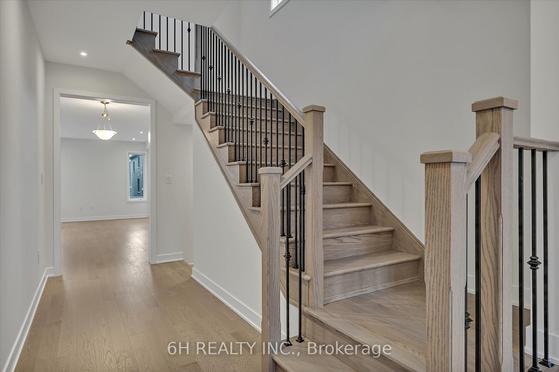 Photo 20 of 818 Griffin Trail, Peterborough, Monaghan Ward 2 — HOMEH