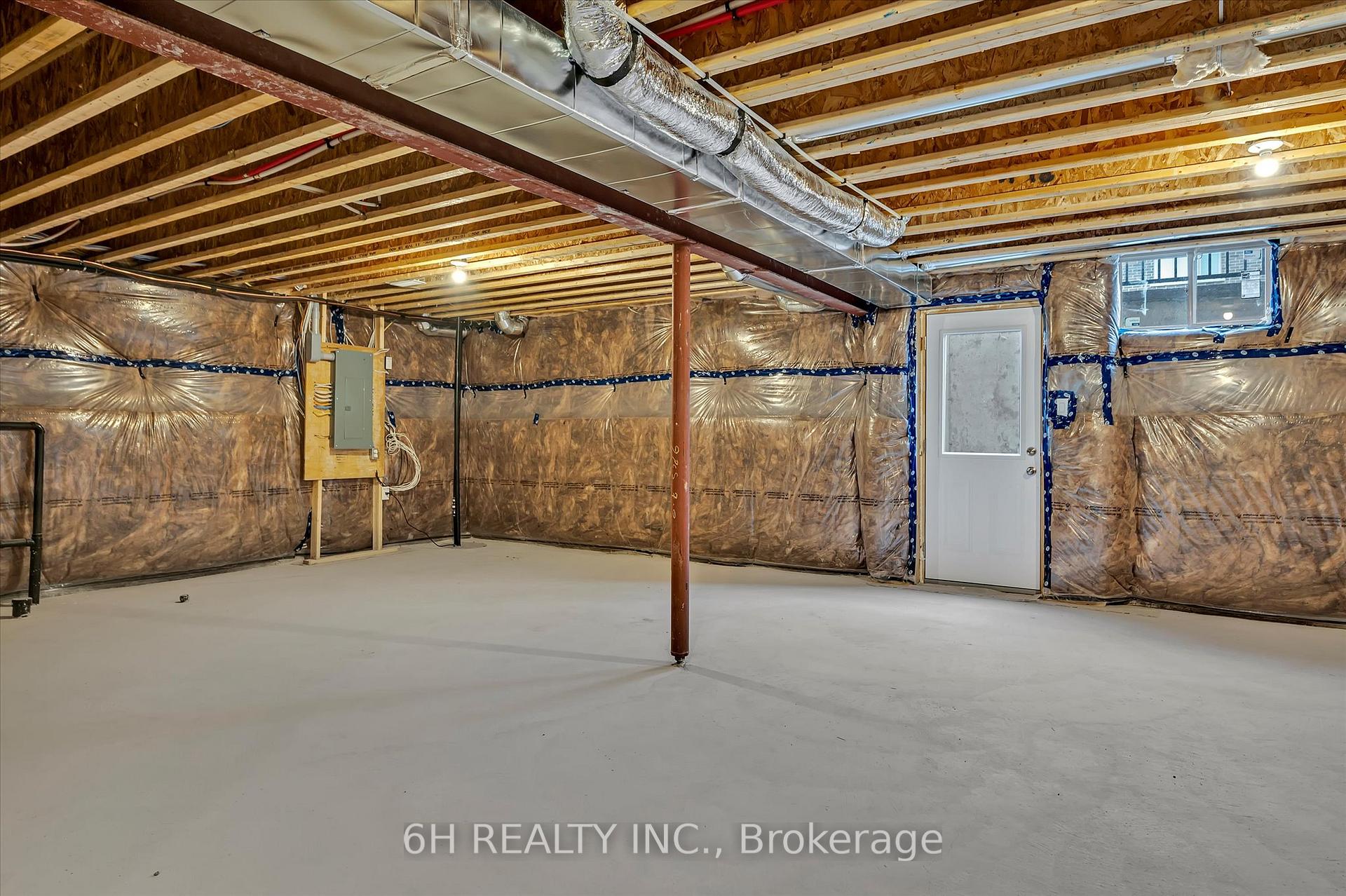 Photo 40 of 818 Griffin Trail, Peterborough, Monaghan Ward 2 — HOMEH